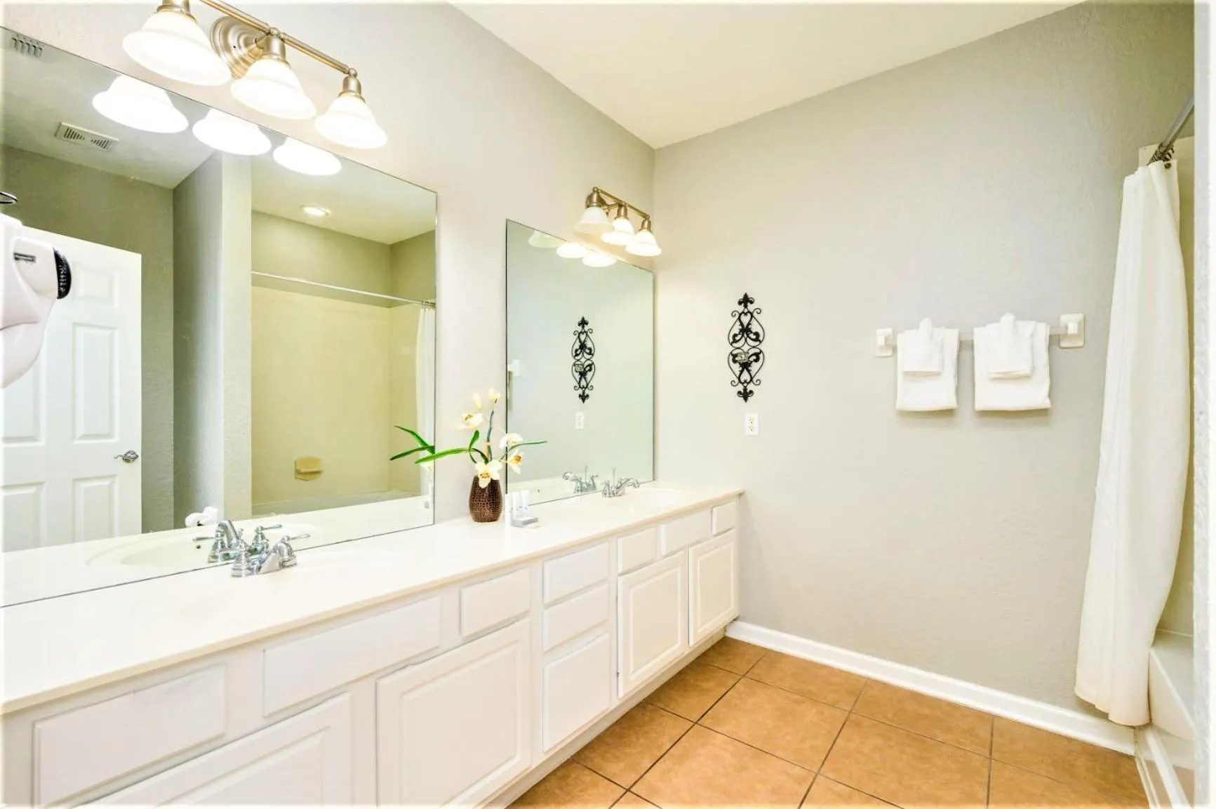 Bathroom in Vista Cay Resort by Millenium at Universal Blvd.