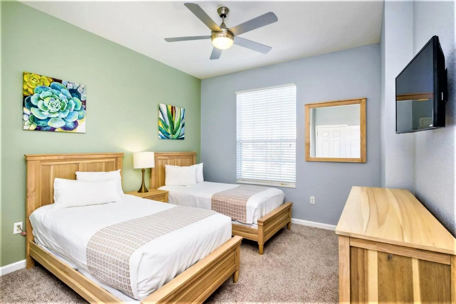 Bedroom, Bed in Vista Cay Resort by Millenium at Universal Blvd.