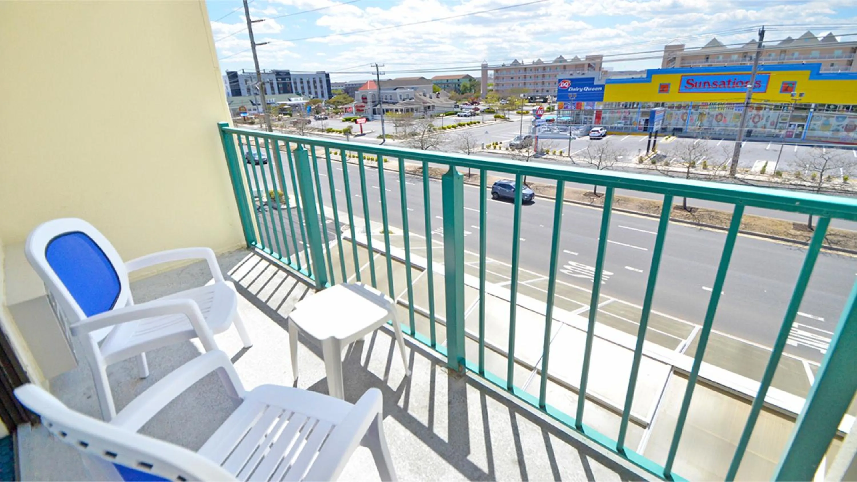 Balcony/Terrace in Cayman Suites Hotel