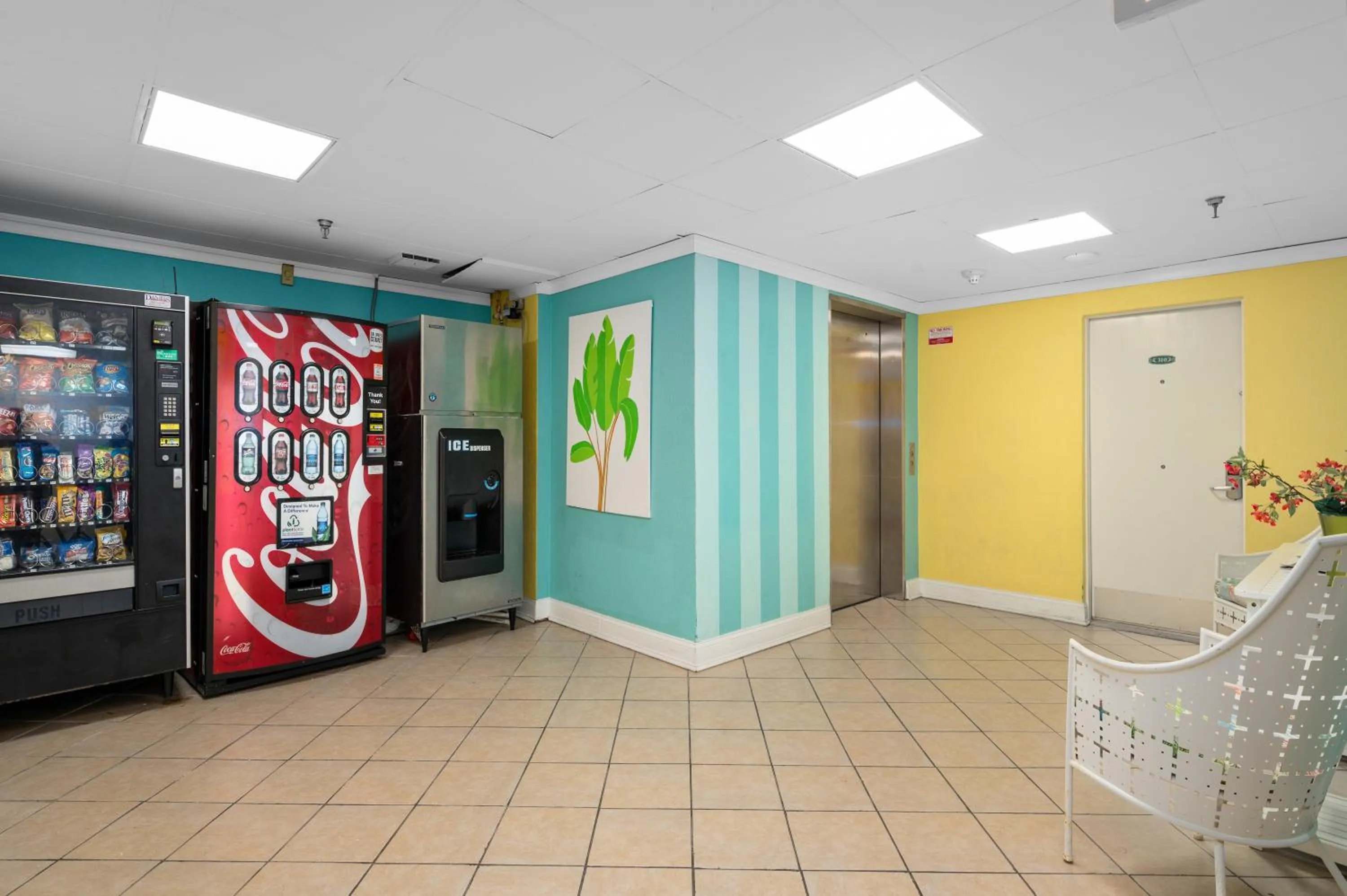 vending machine in Cayman Suites Hotel