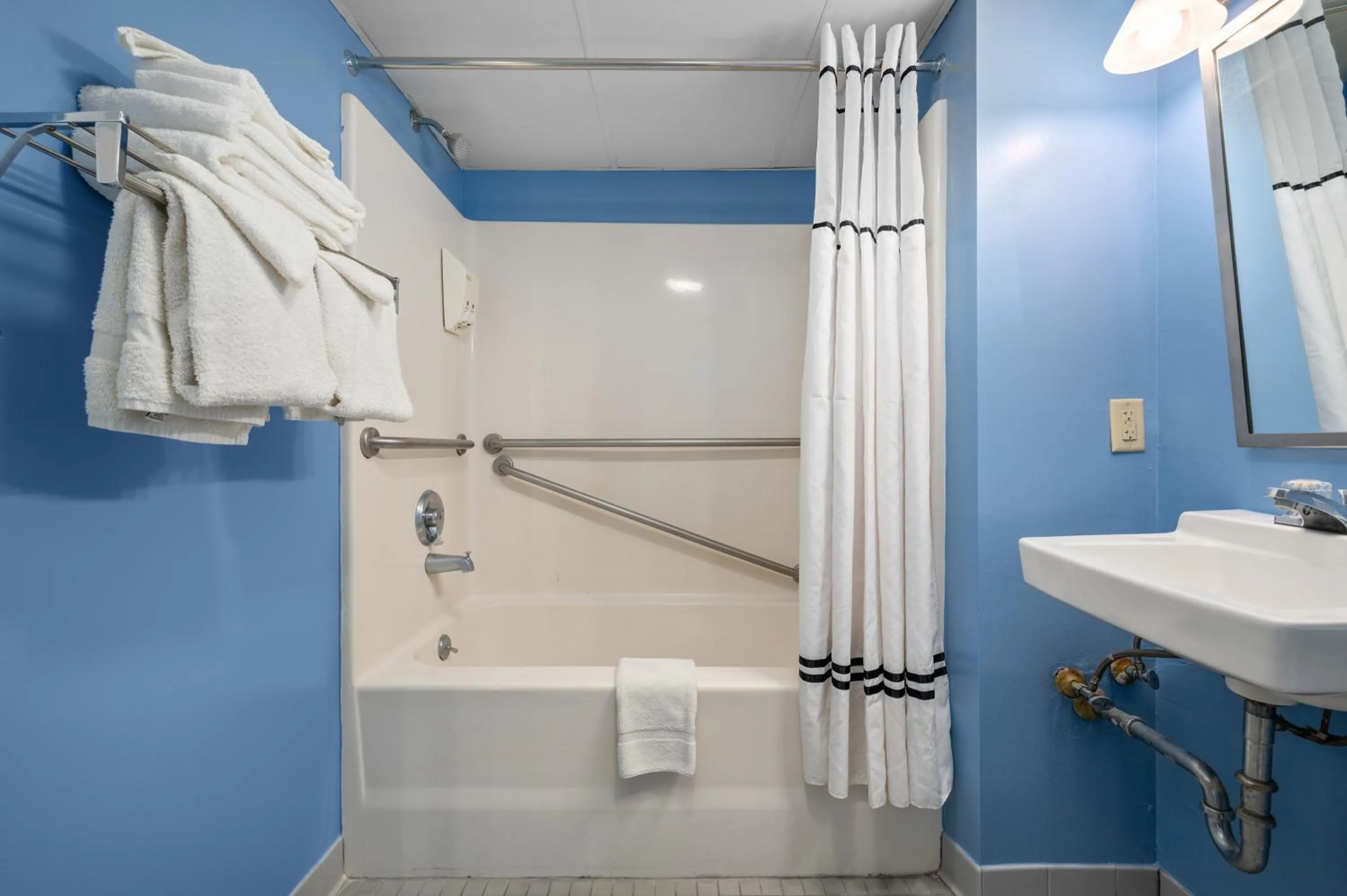 Bathroom in Cayman Suites Hotel