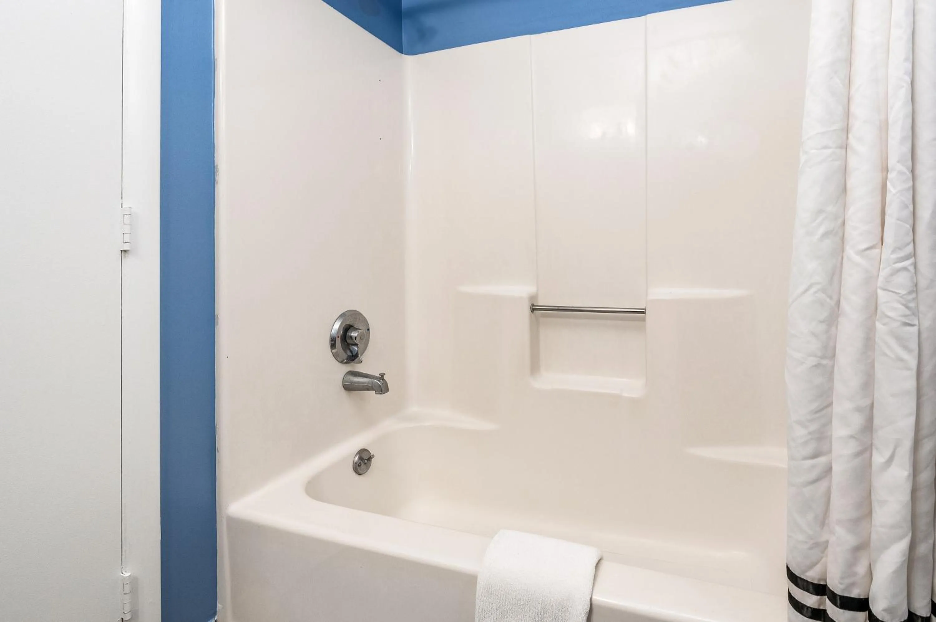 Bathroom in Cayman Suites Hotel