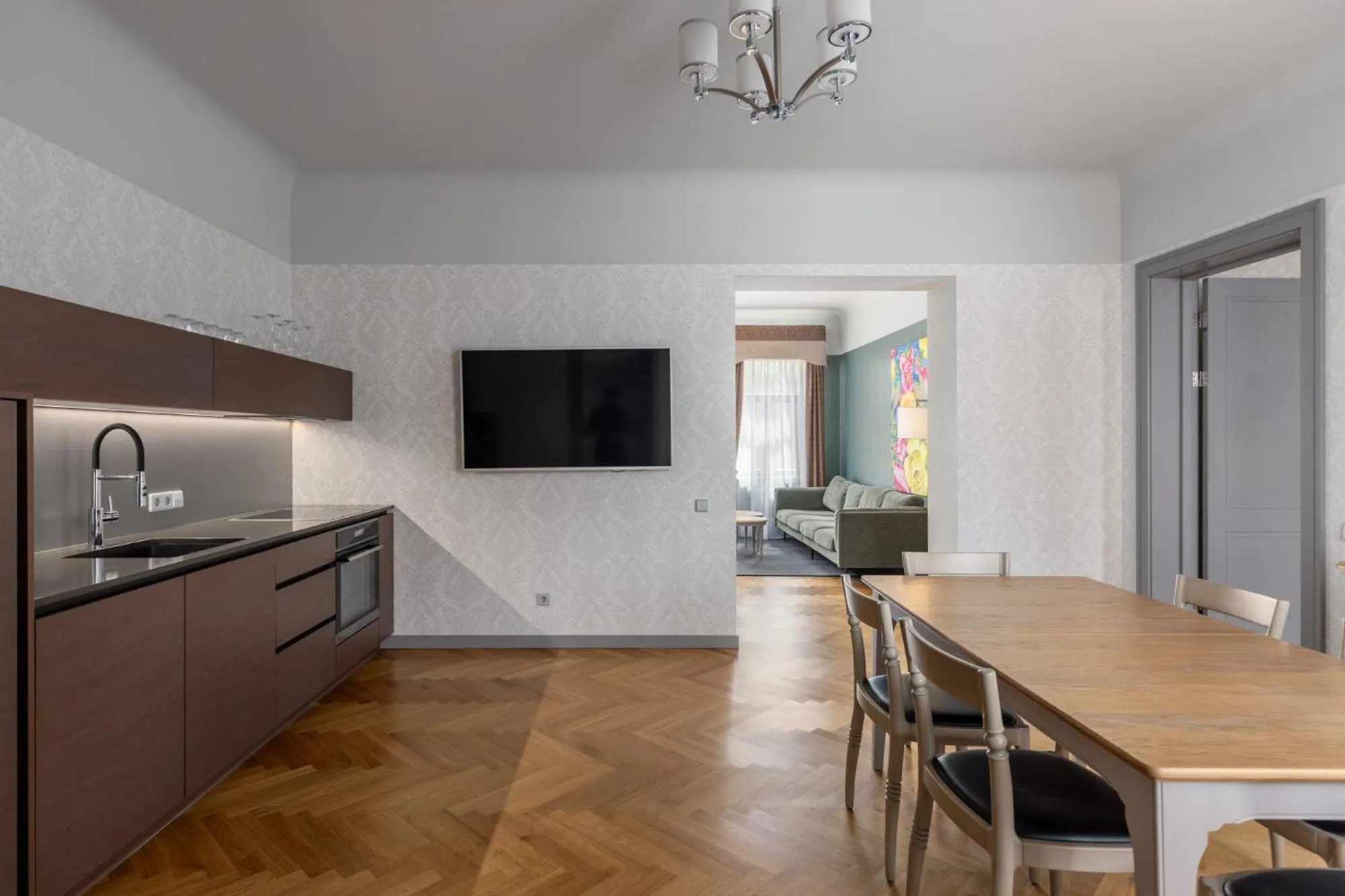 Roze Republikas Apartments