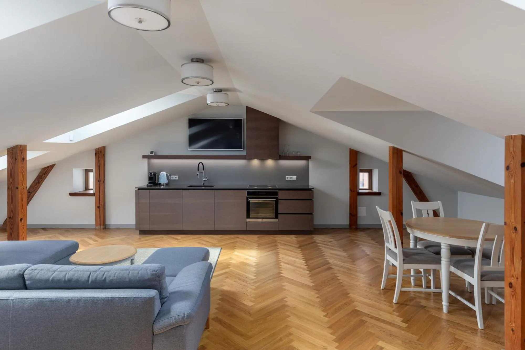 Roze Republikas Apartments