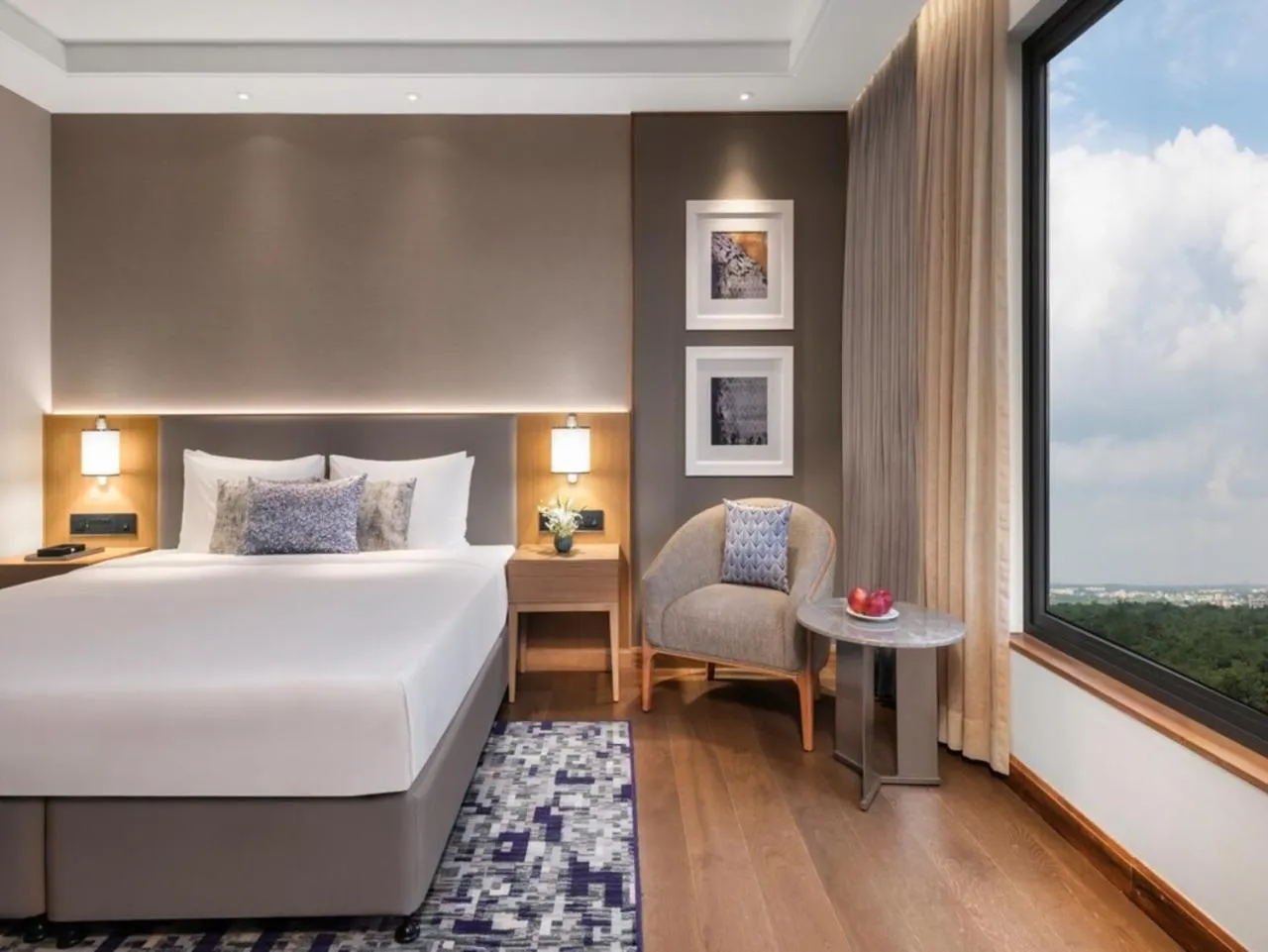 Guests, Bed in Vivanta Bhubaneswar DN Square