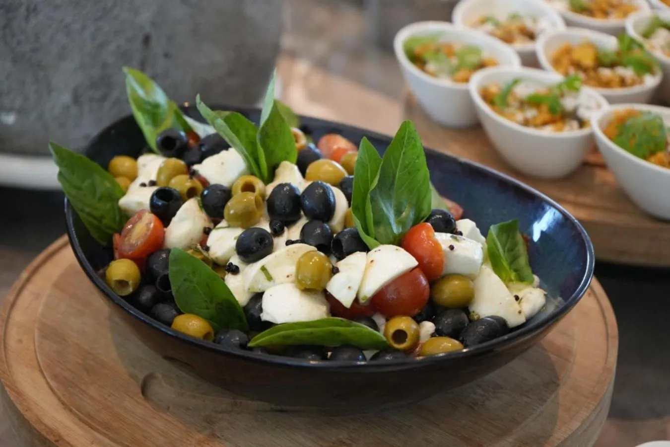 Restaurant/places to eat in Vivanta Bhubaneswar DN Square