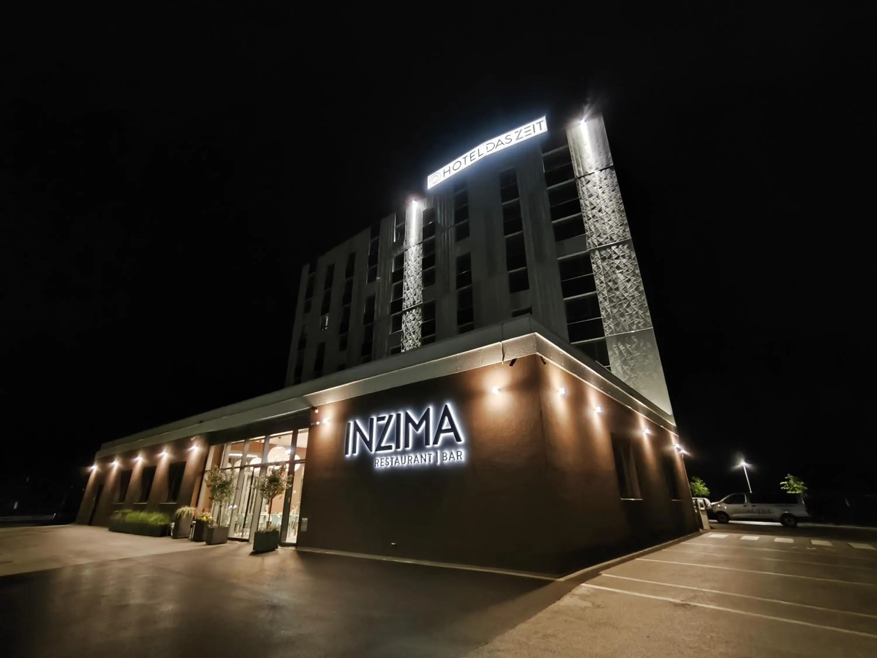 Restaurant/places to eat in Hotel Das Zeit