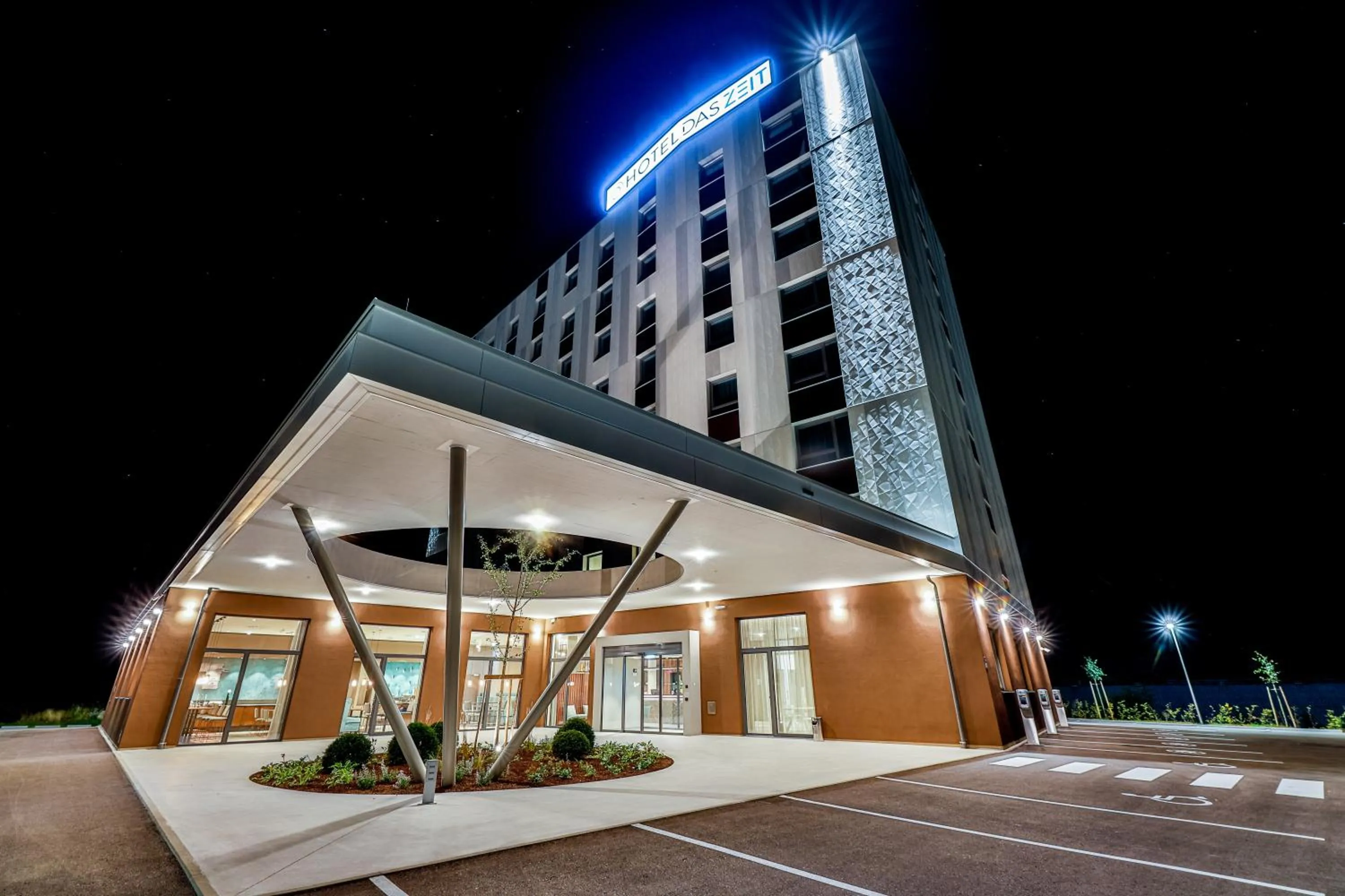 Property building in Hotel Das Zeit