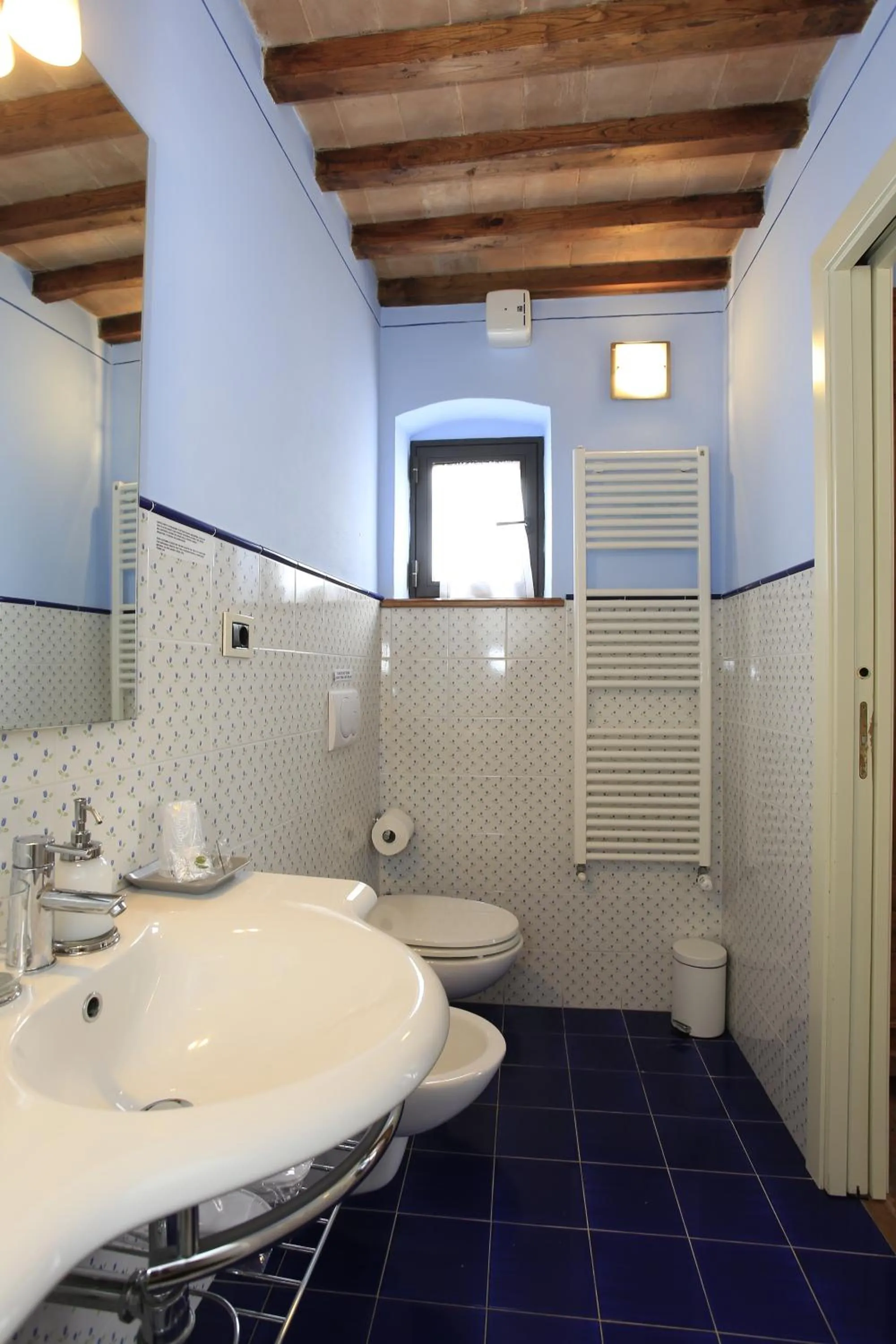 Bathroom in Palazzo Mari