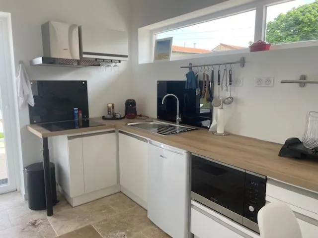 Kitchen or kitchenette in Croissant de Lune