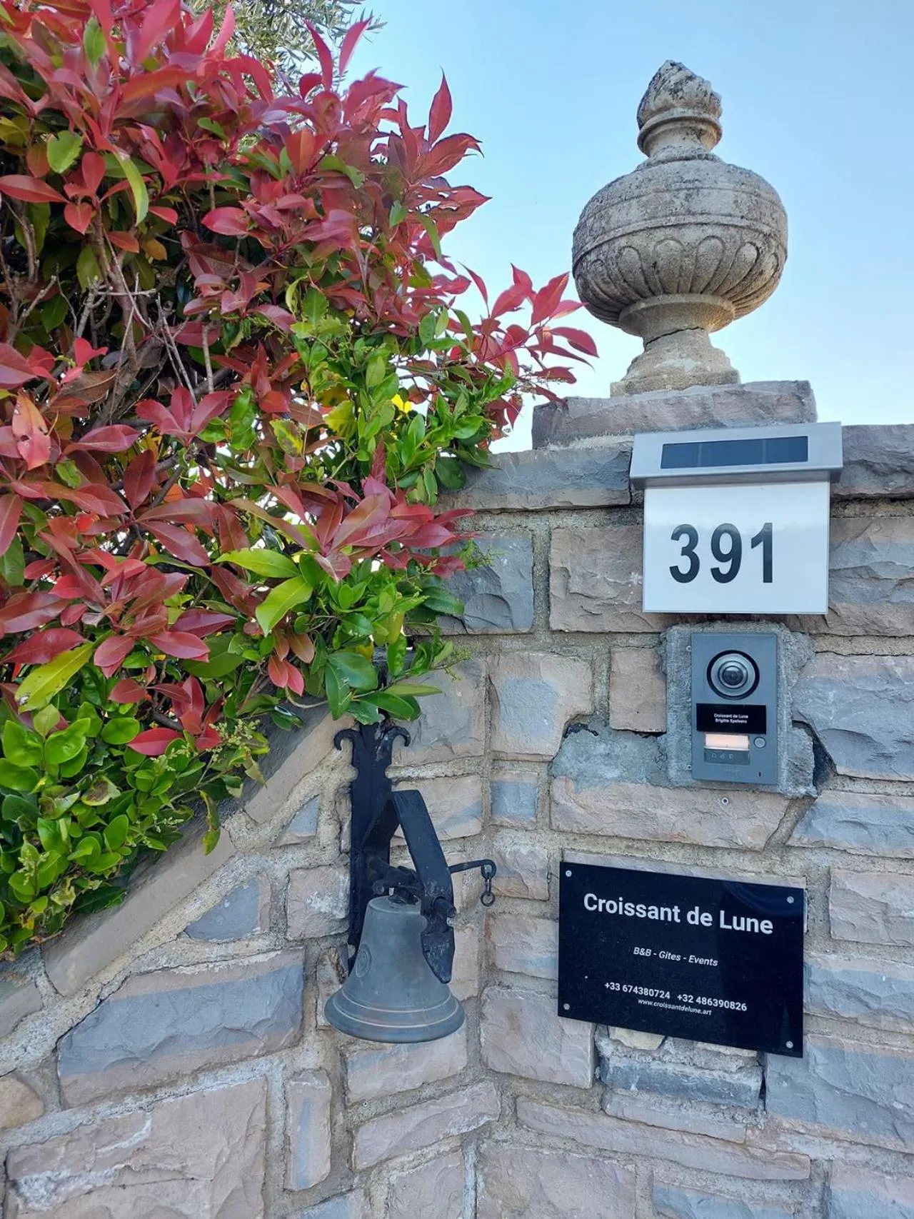 Facade/entrance in Croissant de Lune