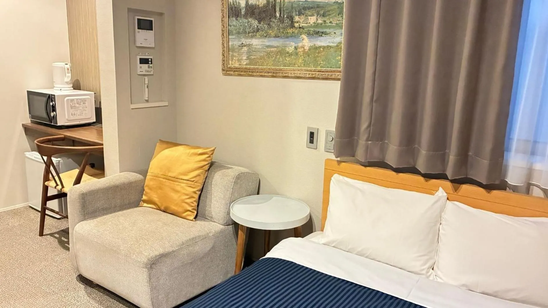 Photo of the whole room in GRAND BASE Hakataminami