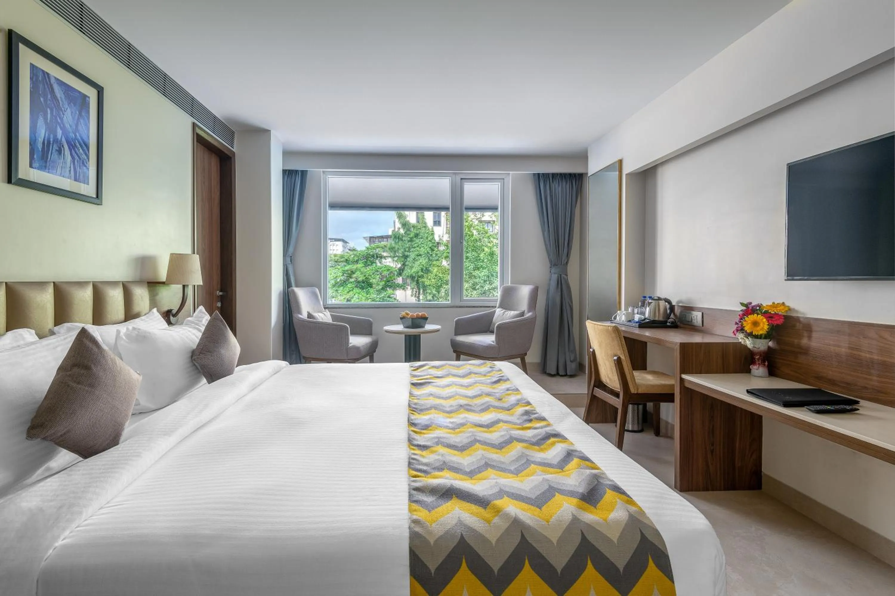 Photo of the whole room, Bed in Sapphire Boutique Hotel