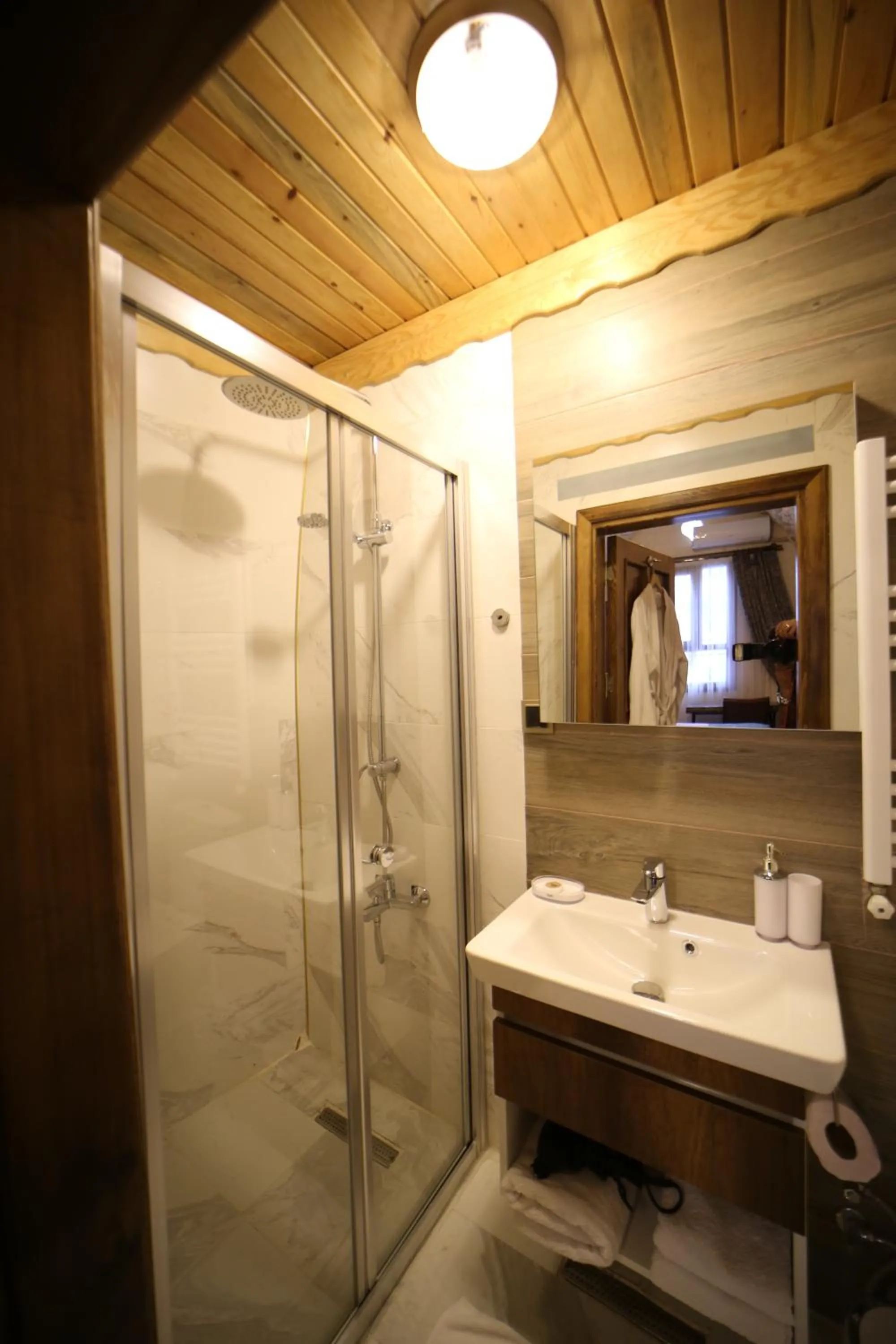 Bathroom in Tessera Hotel