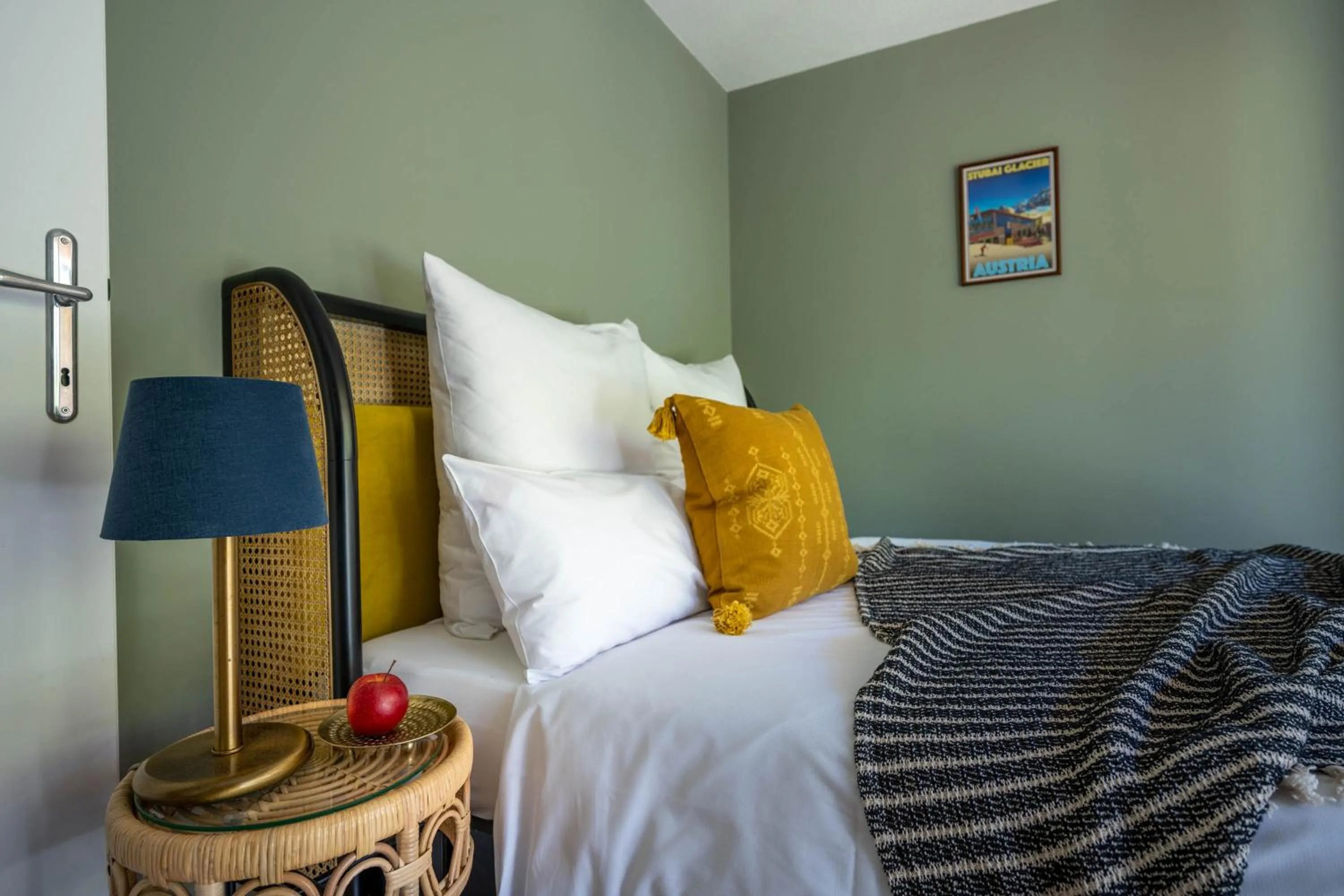 Bed in Boutique Hotel Bellevue Lermoos