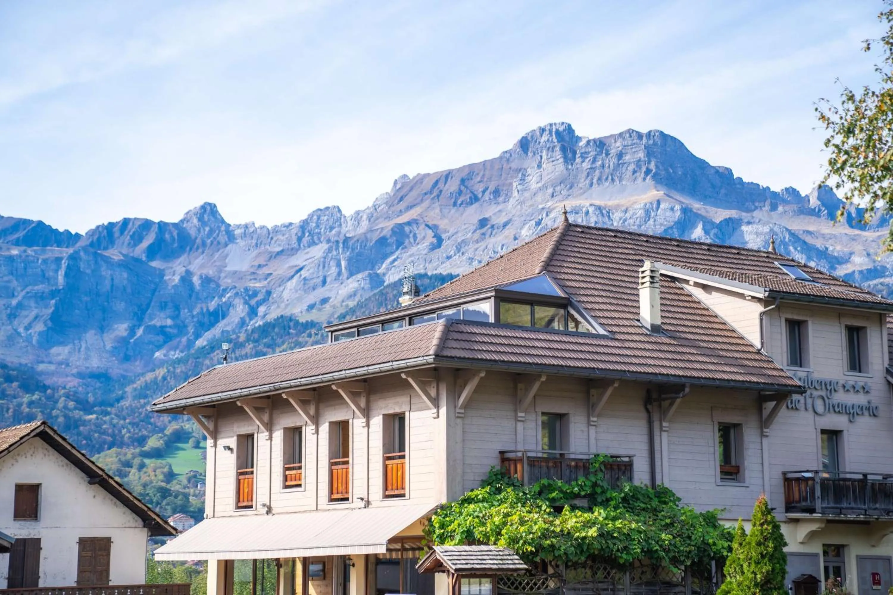 Property building in Best Western Plus Pays du Mont Blanc