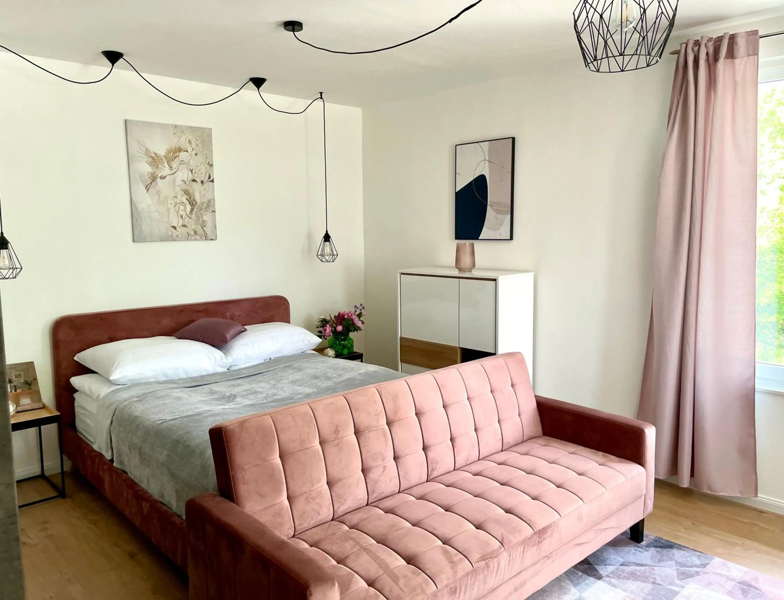 Photo of the whole room, Bed in Duna P'Art Panzió