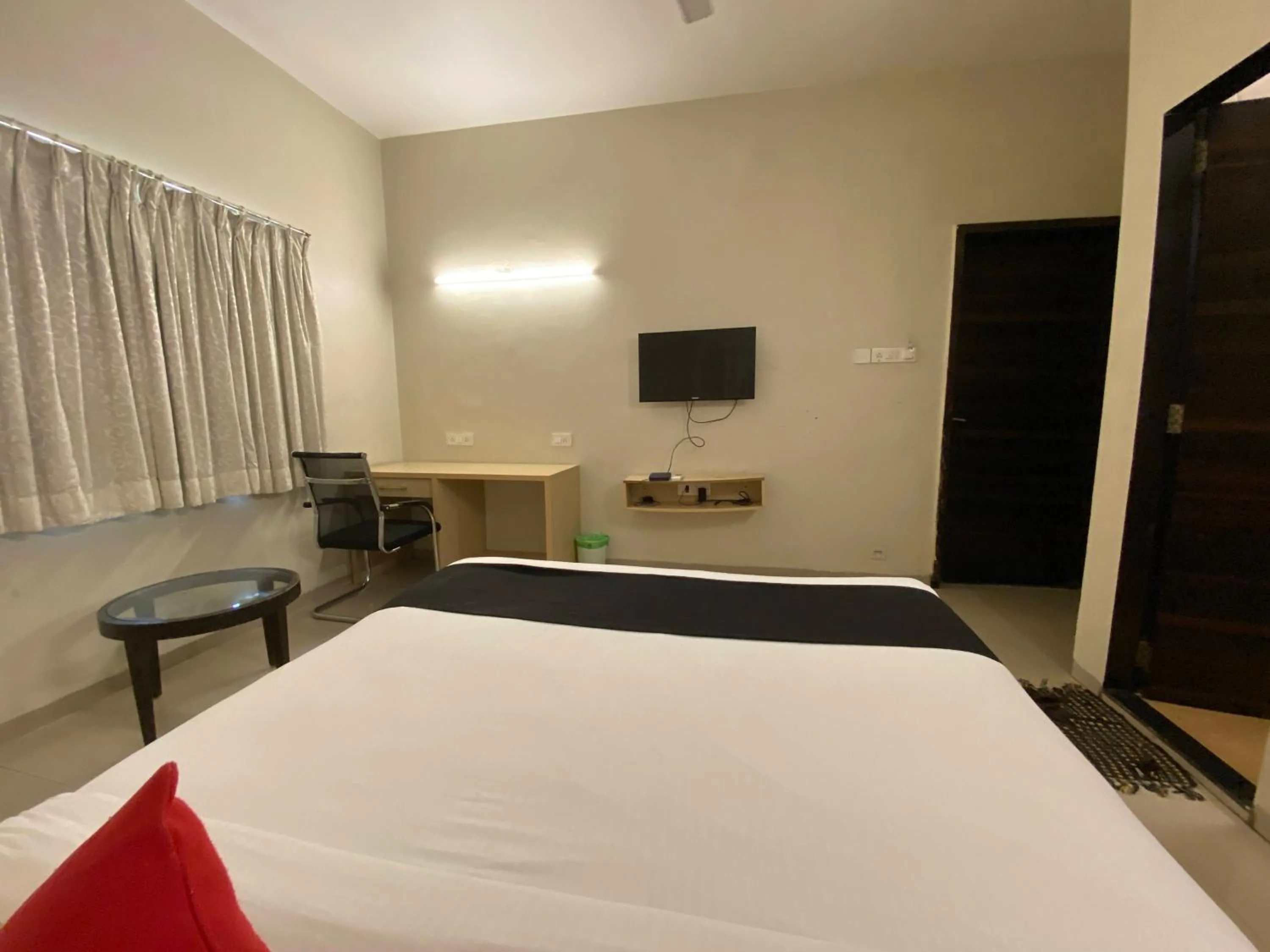 Bed in Aron Resort Lonavala - Near Old Mumbai Pune Highway