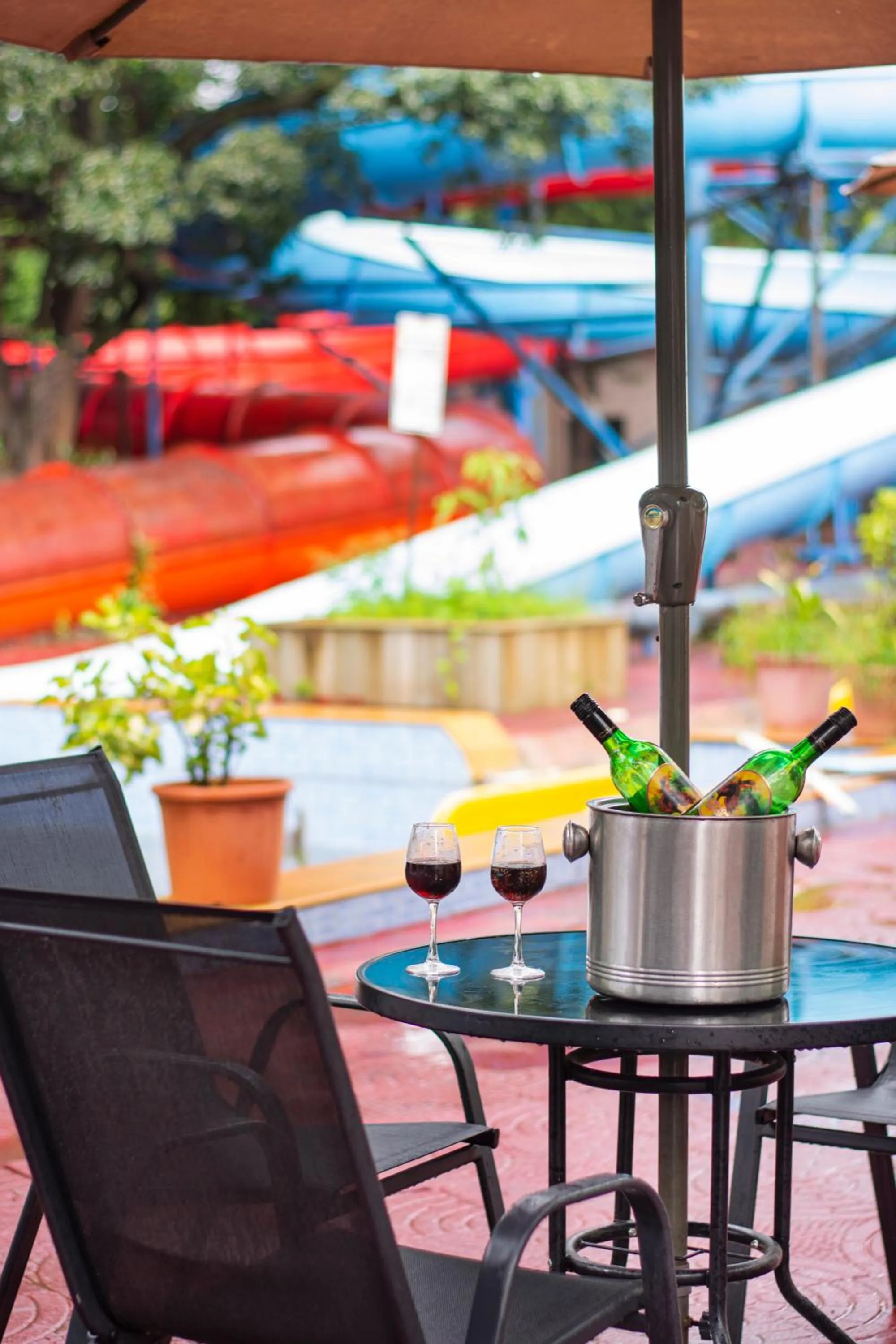 Food and drinks in Aron Resort Lonavala - Near Old Mumbai Pune Highway