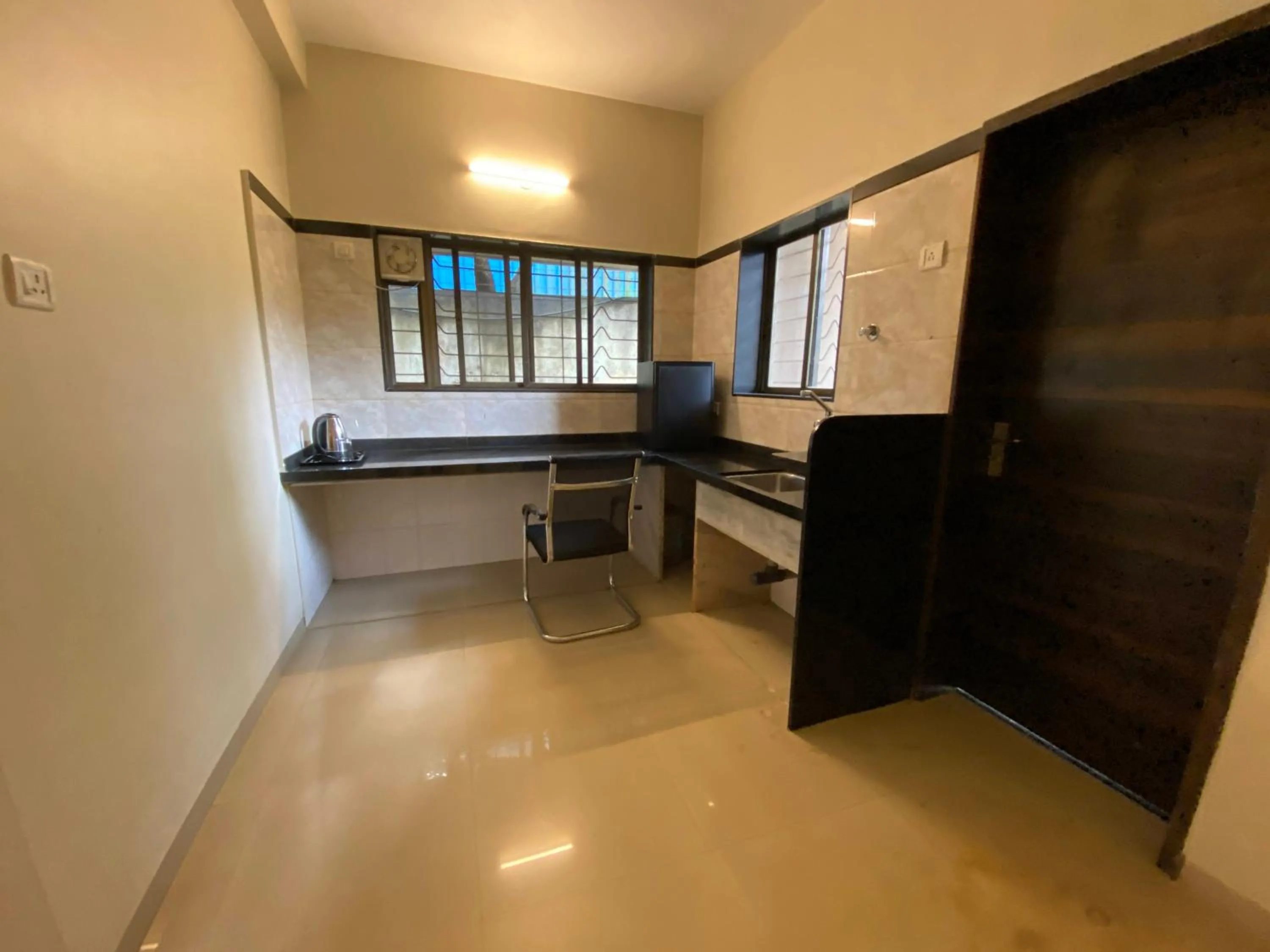 Kitchen or kitchenette in Aron Resort Lonavala - Near Old Mumbai Pune Highway