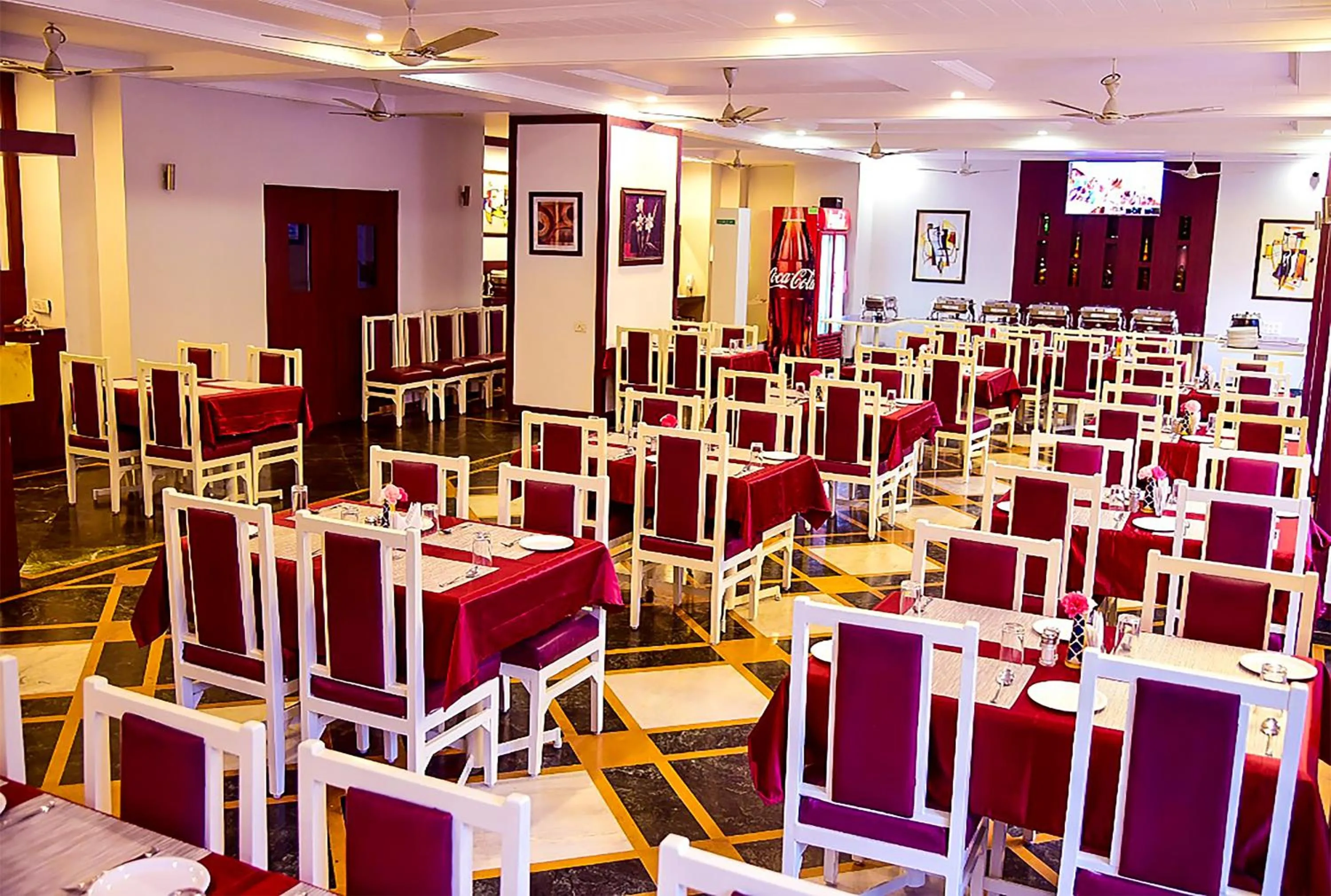 Restaurant/places to eat in Aron Resort Lonavala - Near Old Mumbai Pune Highway