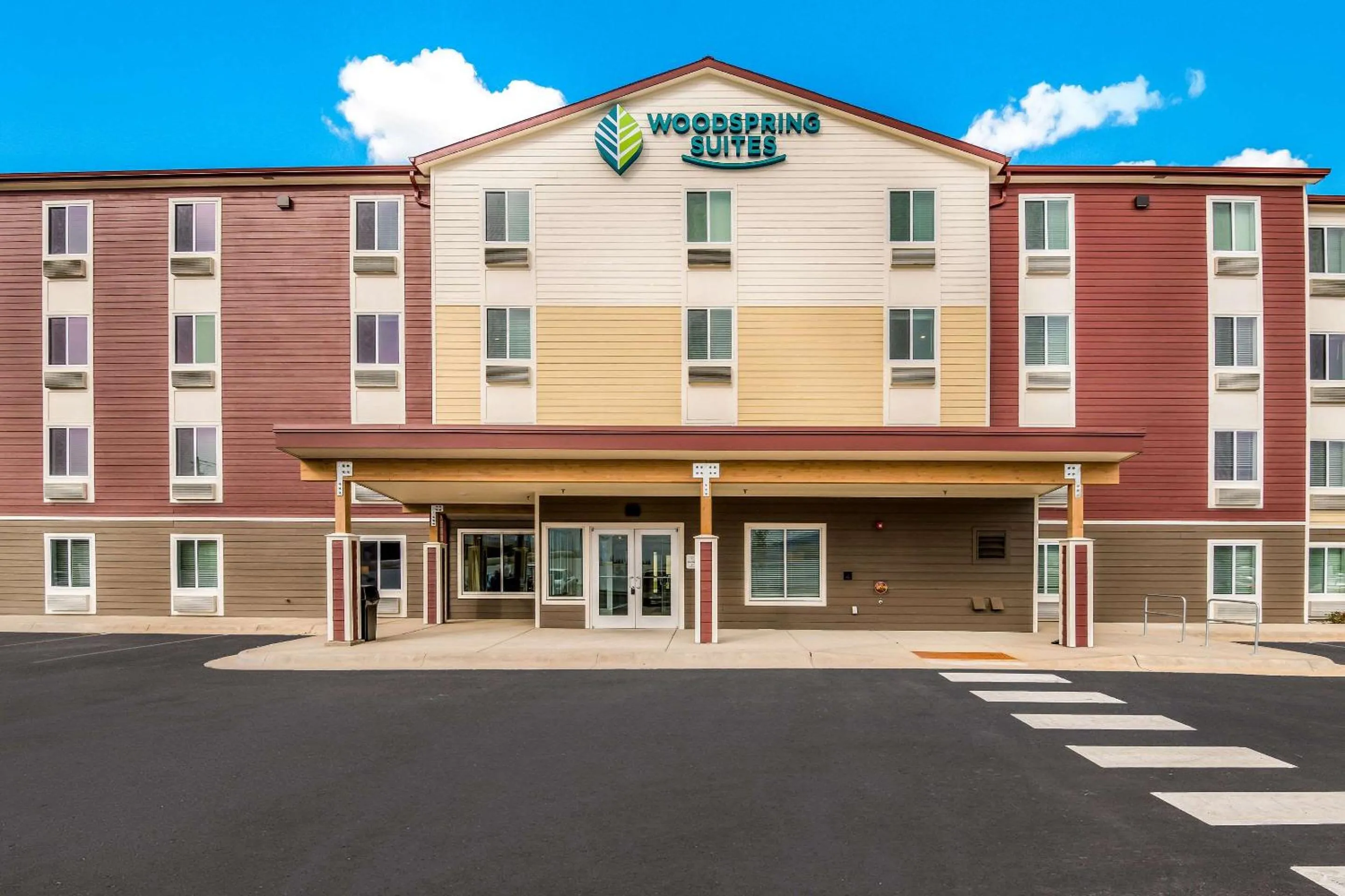 Property building in WoodSpring Suites Missoula