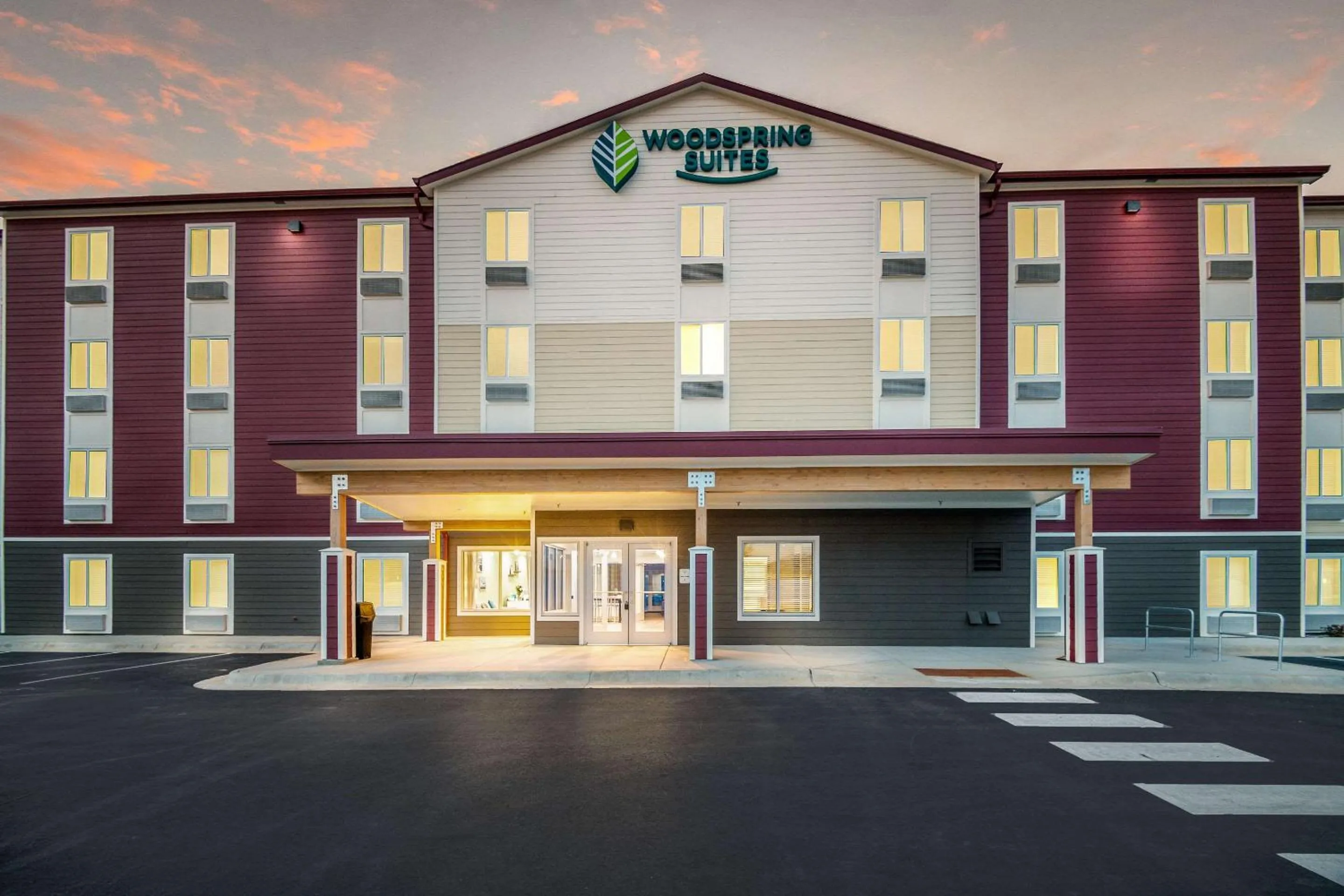 Property building in WoodSpring Suites Missoula