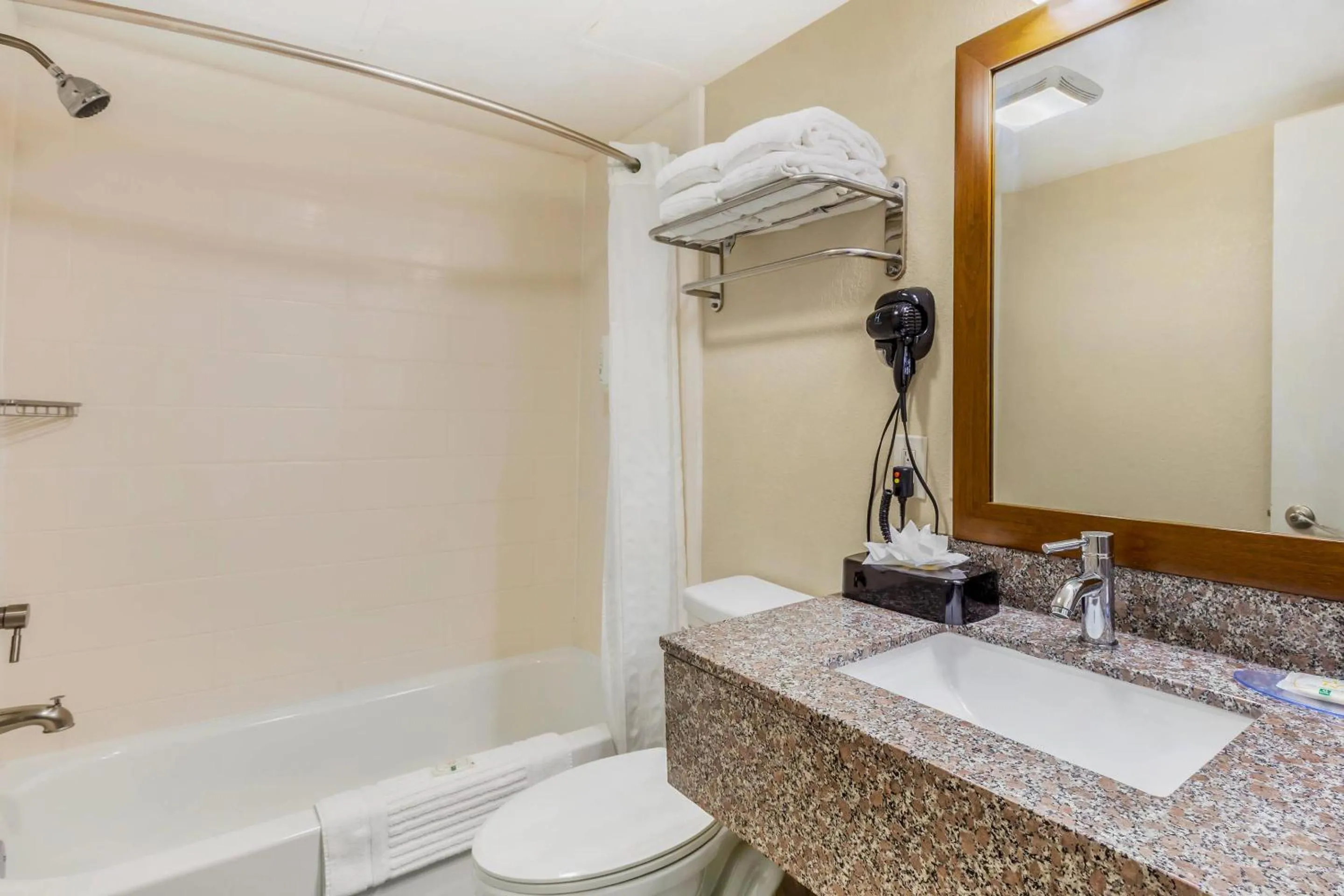 Bedroom in Quality Inn & Suites Spring Lake - Fayetteville near Fort Bragg