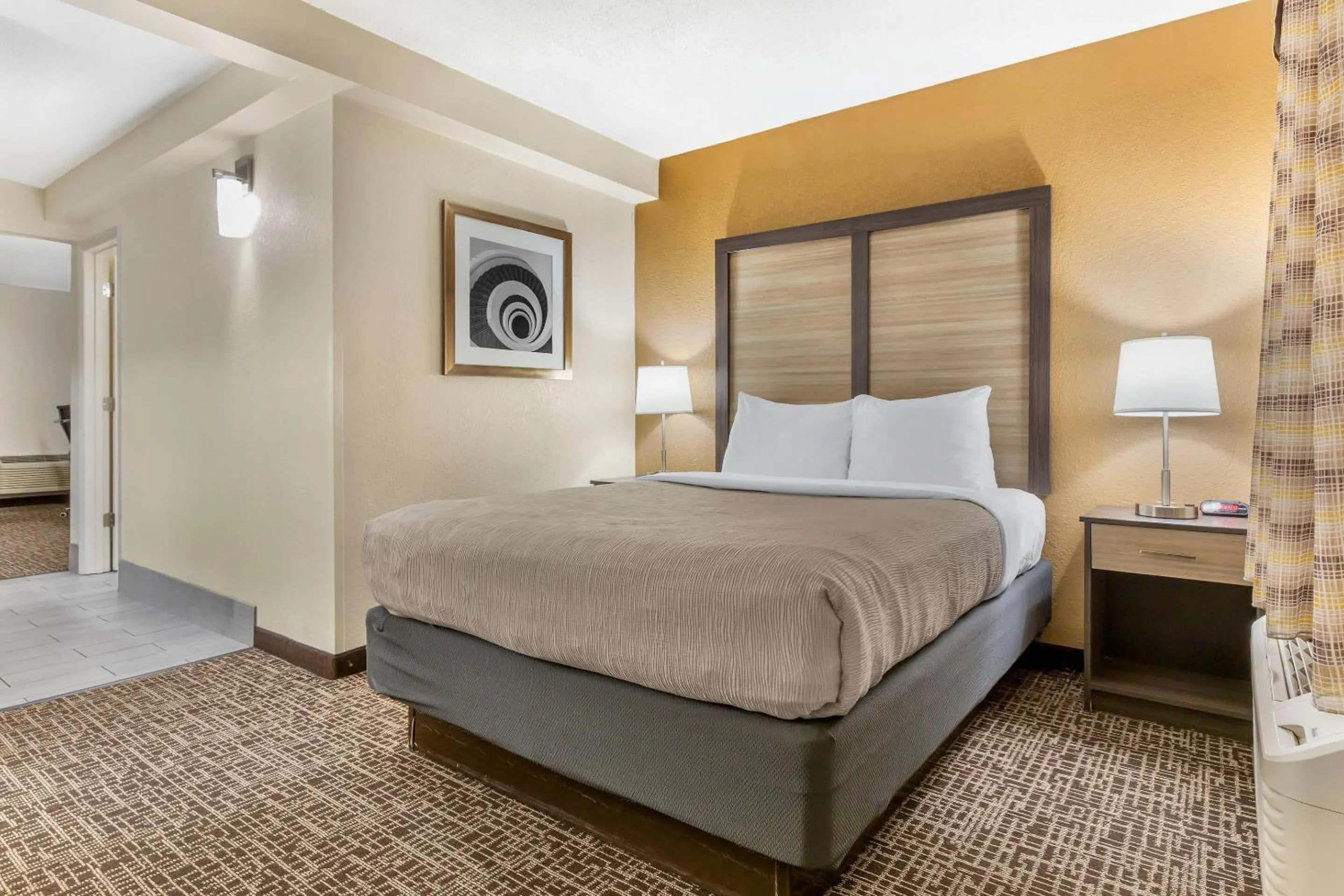 Bedroom, Bed in Quality Inn & Suites Spring Lake - Fayetteville near Fort Bragg