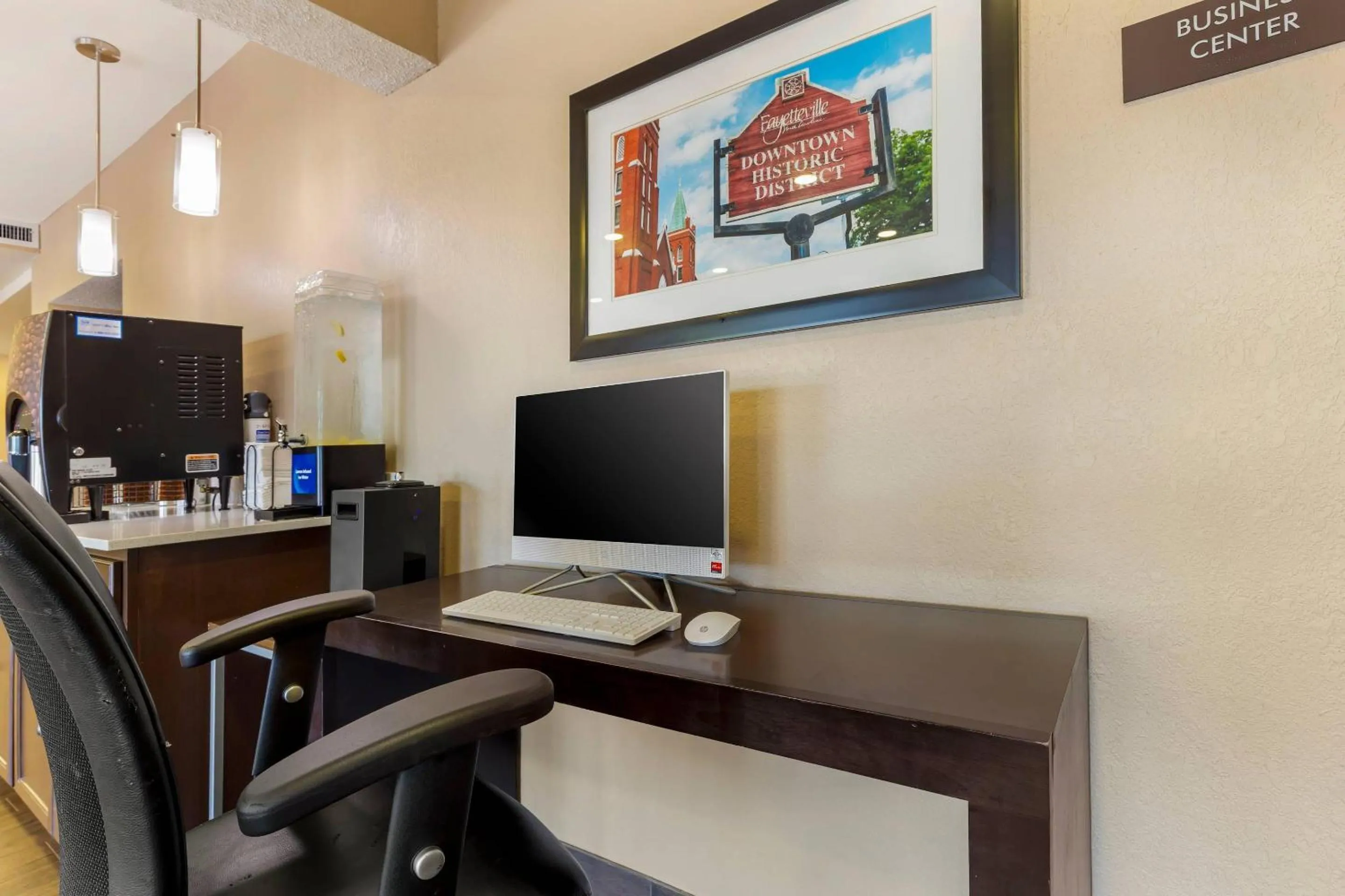 Business facilities in Quality Inn & Suites Spring Lake - Fayetteville near Fort Bragg