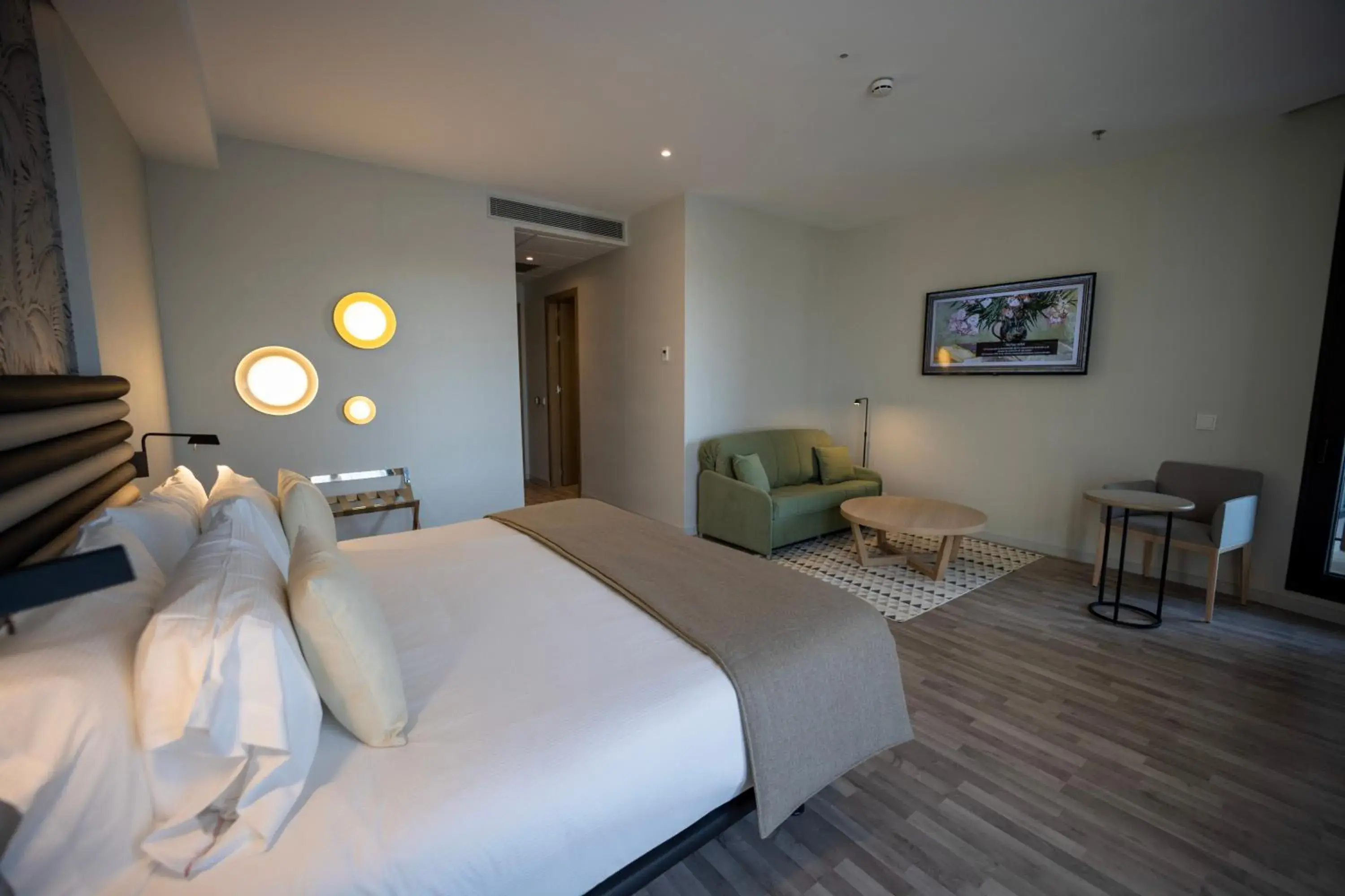 Family Room in abba Sevilla Family Room in abba Sevilla