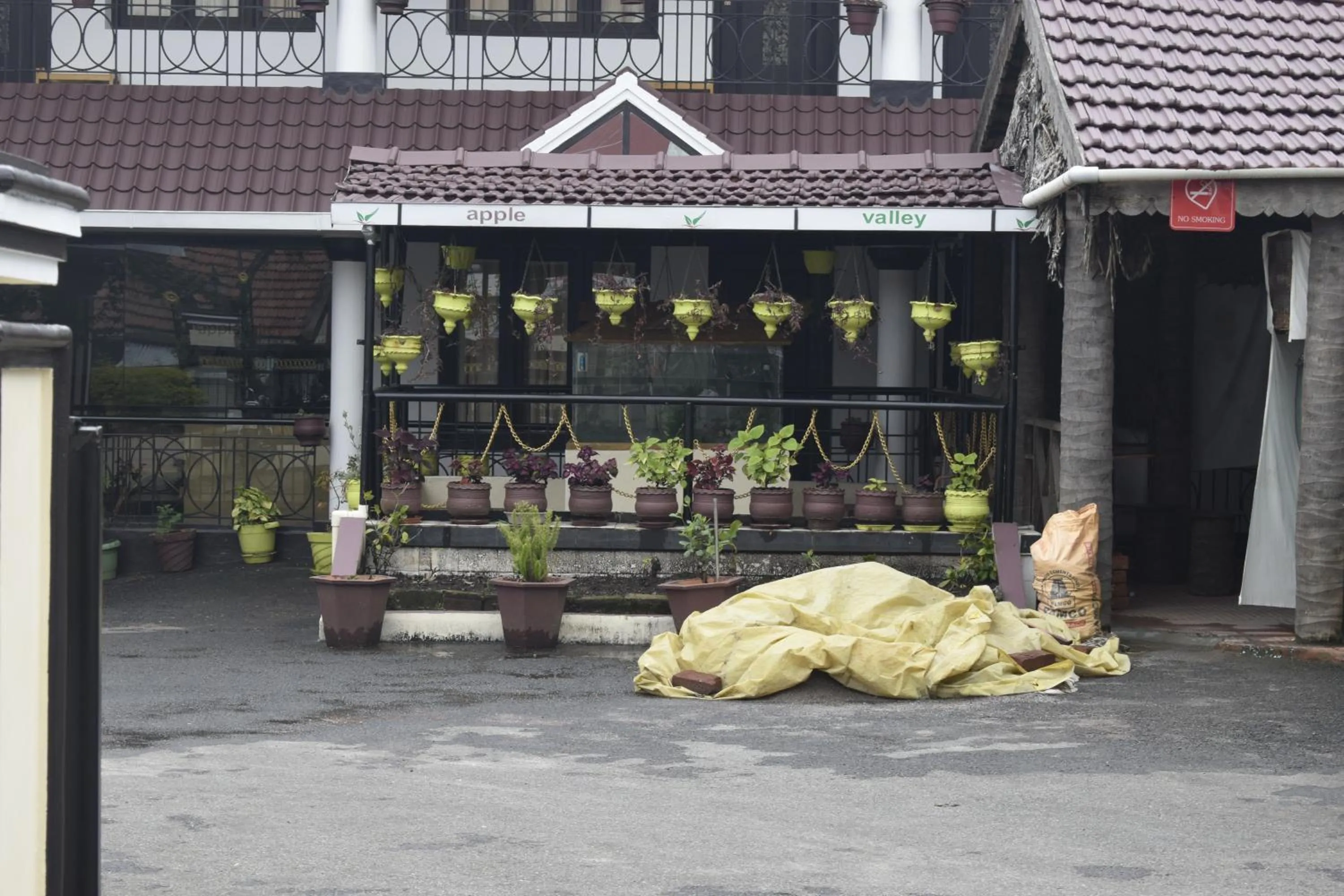 Facade/entrance in Hotel Apple Valley