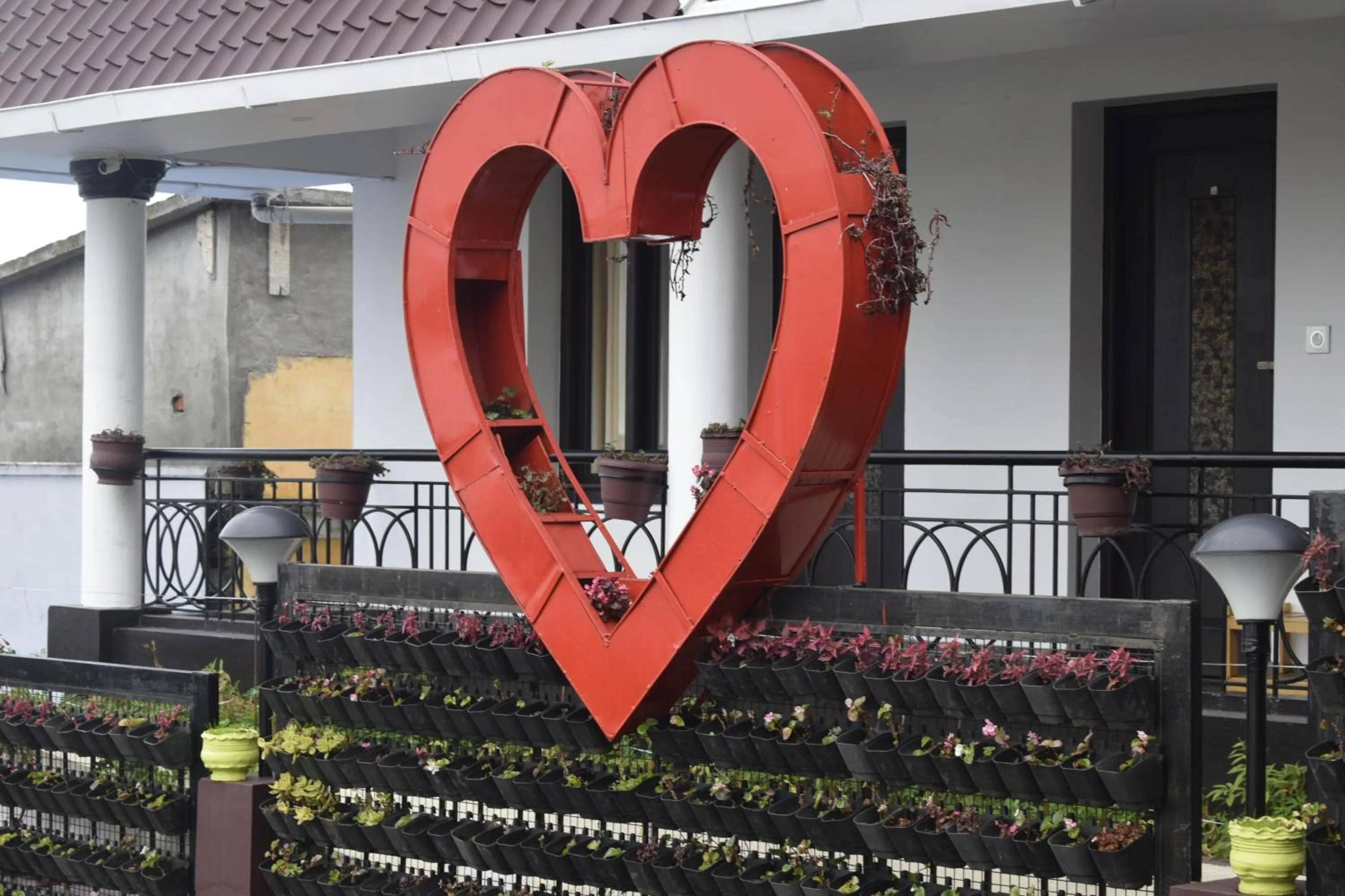 Facade/entrance in Hotel Apple Valley