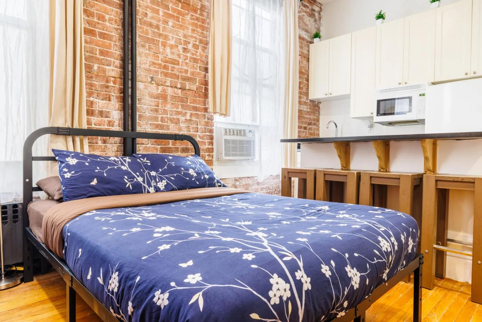 Bed in Studios in New York