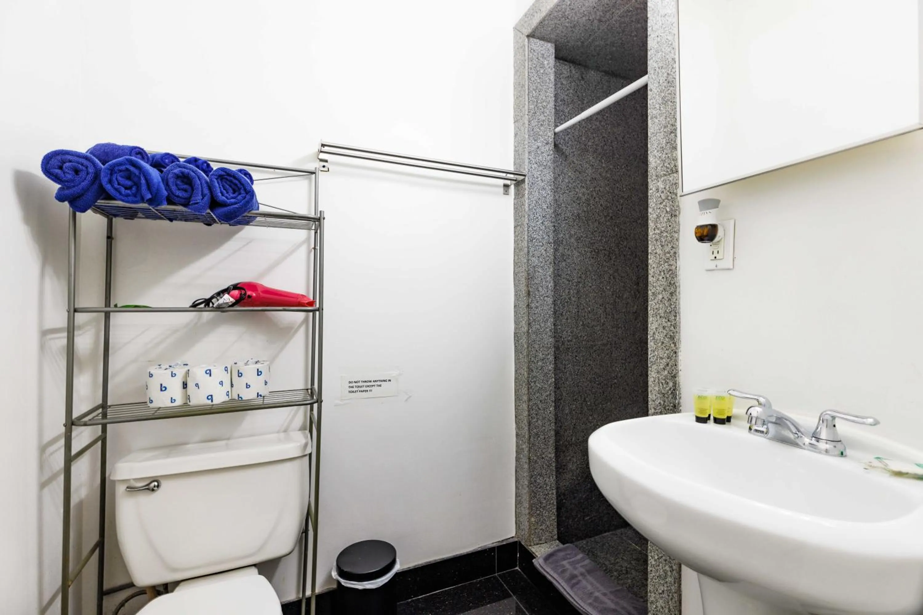 Shower in Studios in New York