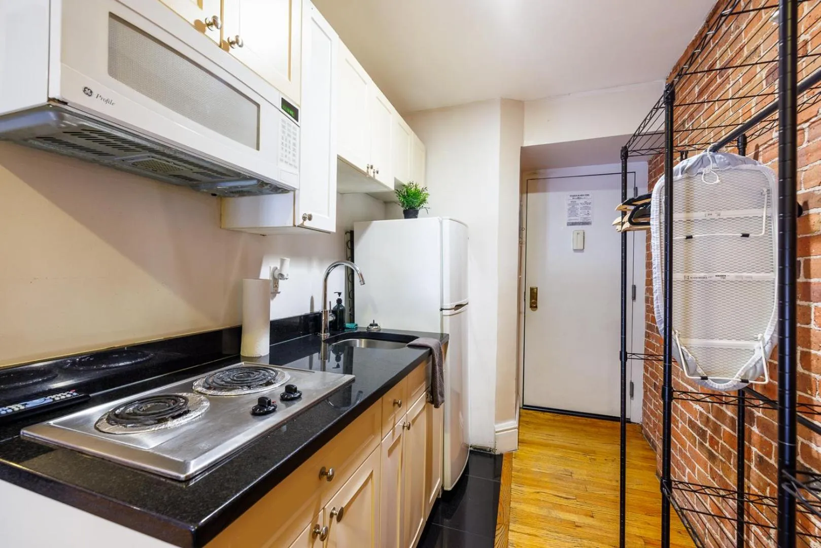 Kitchen or kitchenette in Studios in New York