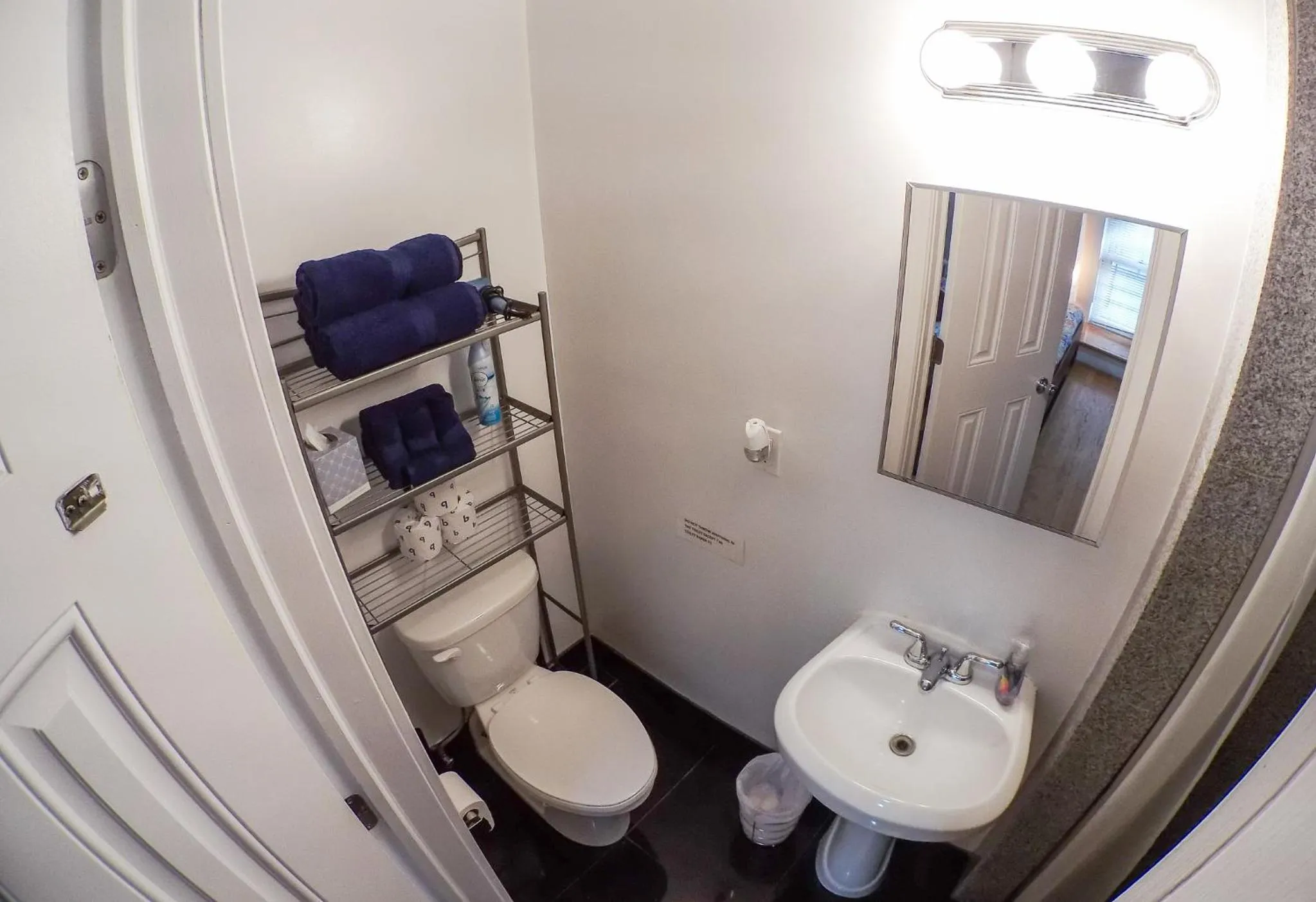 Toilet in Studios in New York