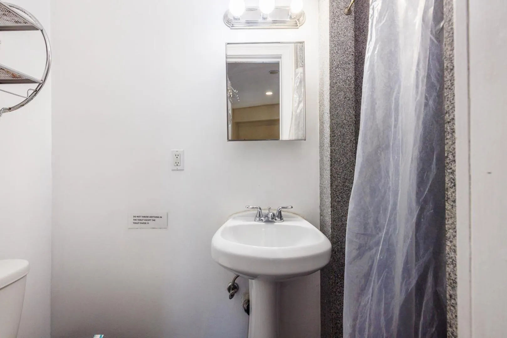 Bathroom in Studios in New York