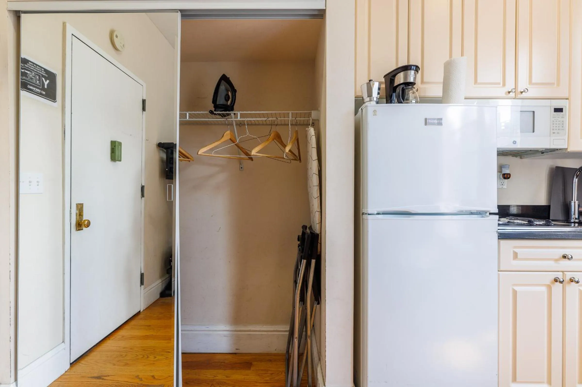 Kitchen or kitchenette in Studios in New York