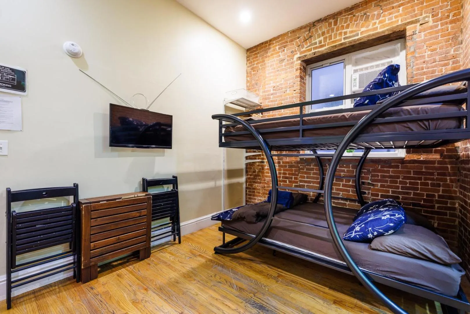 Photo of the whole room, Bed in Studios in New York