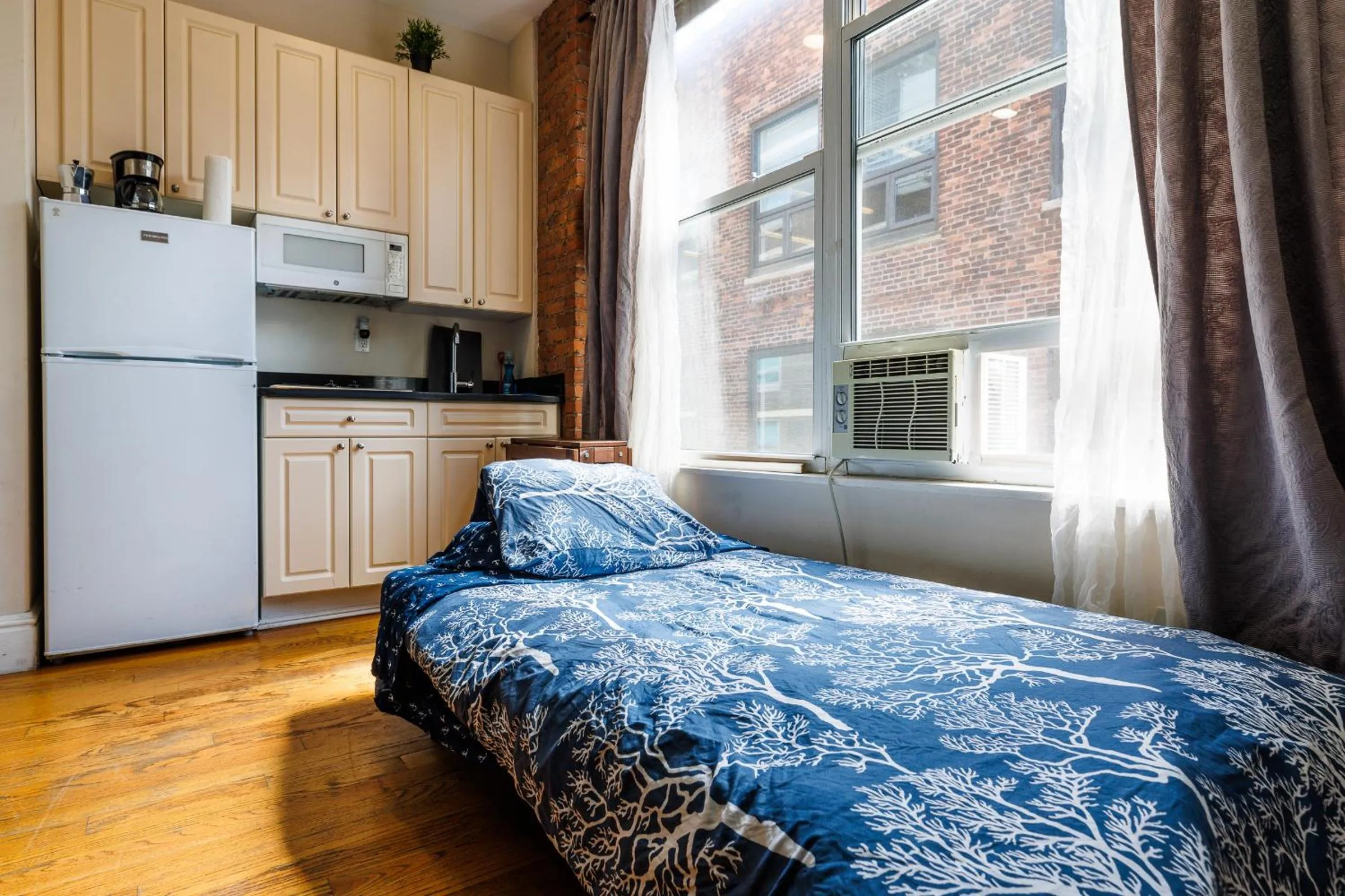 Bed in Studios in New York