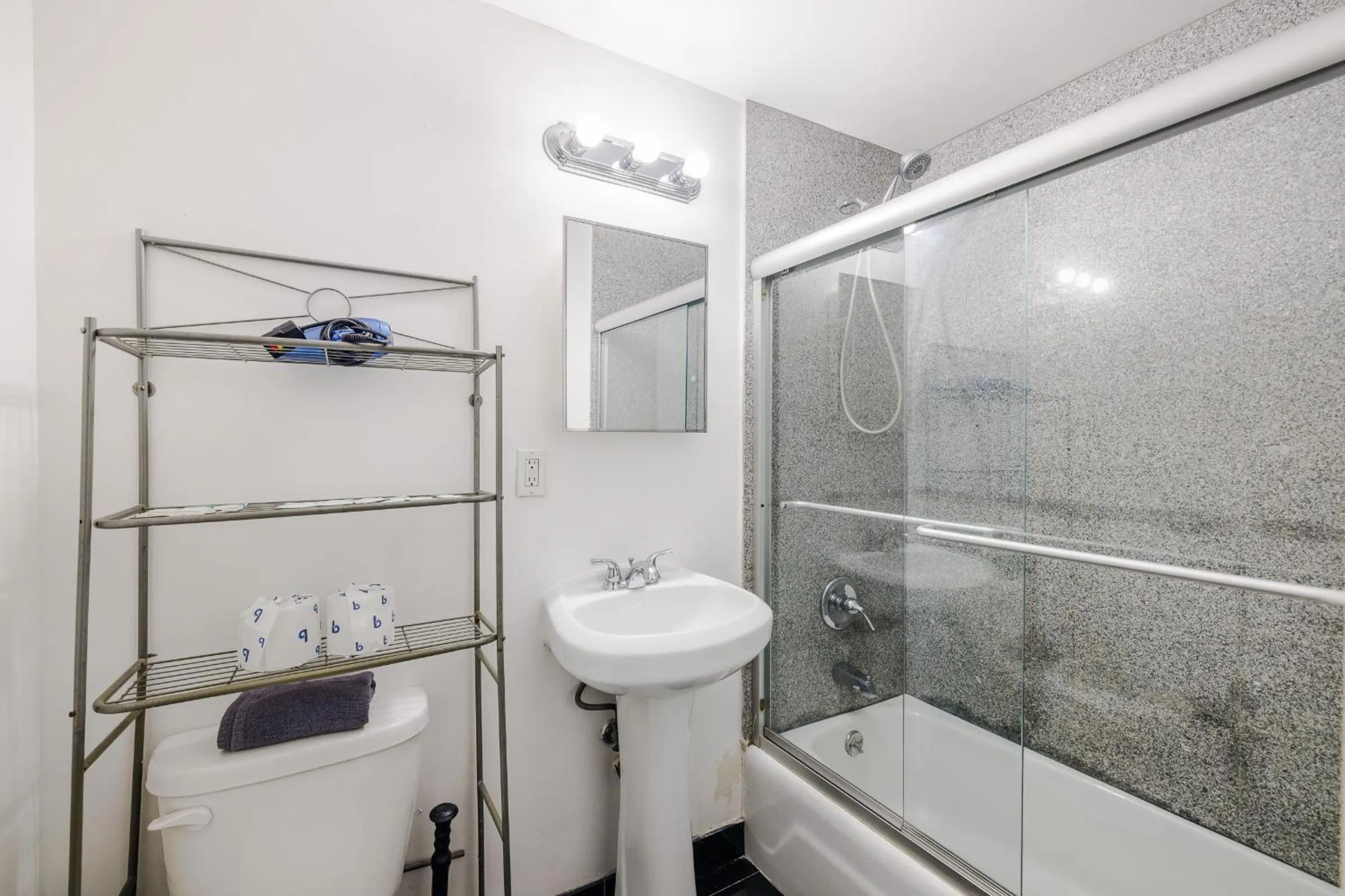 Shower in Studios in New York