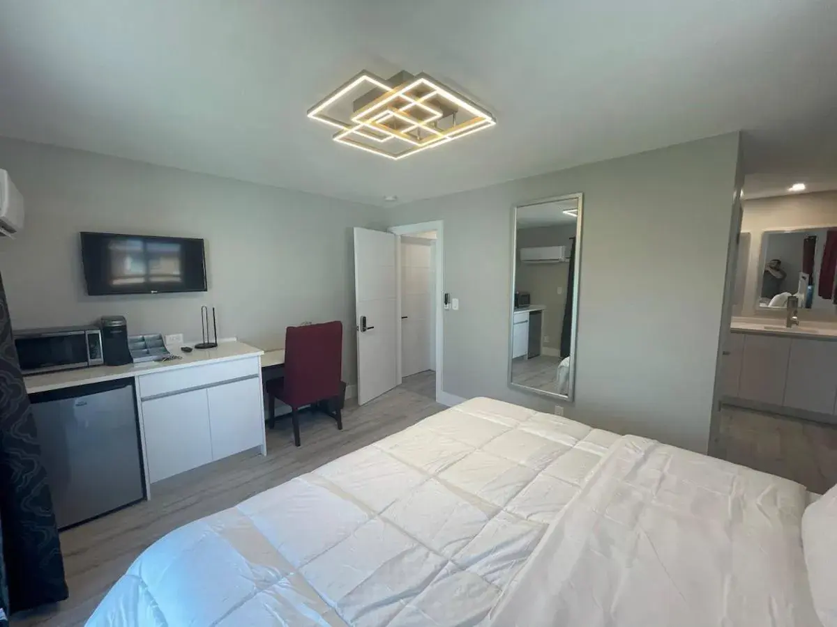 Deluxe King Studio in The Tel Deluxe King Studio in The Tel