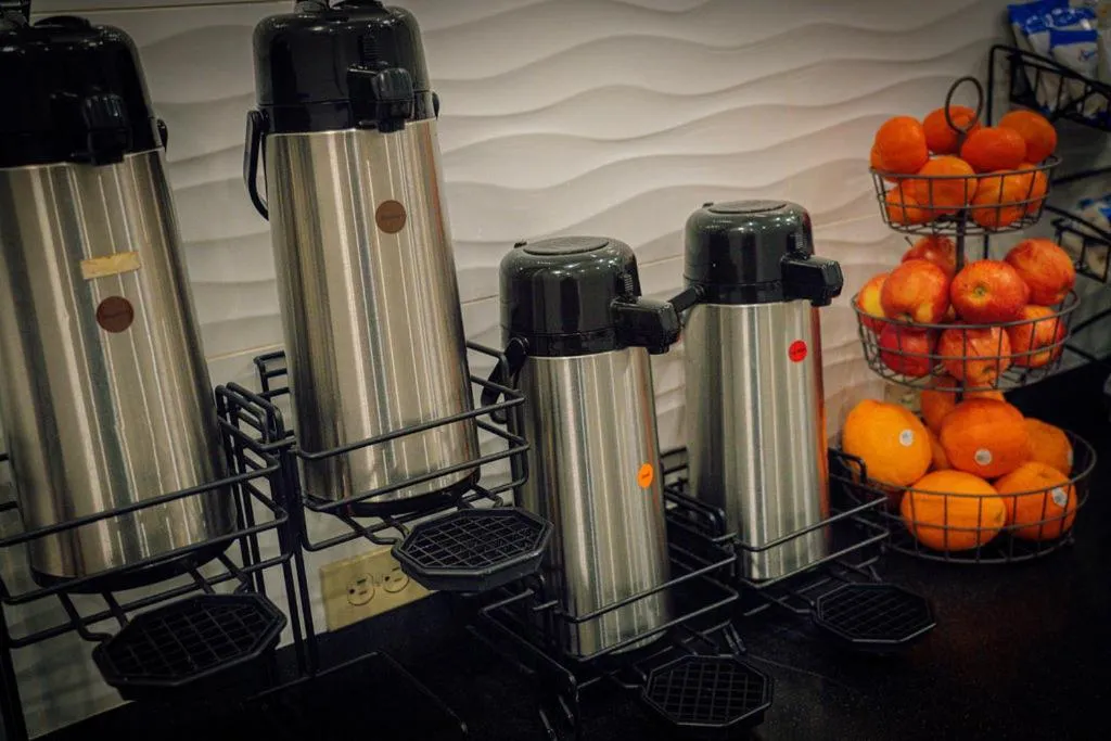 Breakfast in Royal Inn & Suites