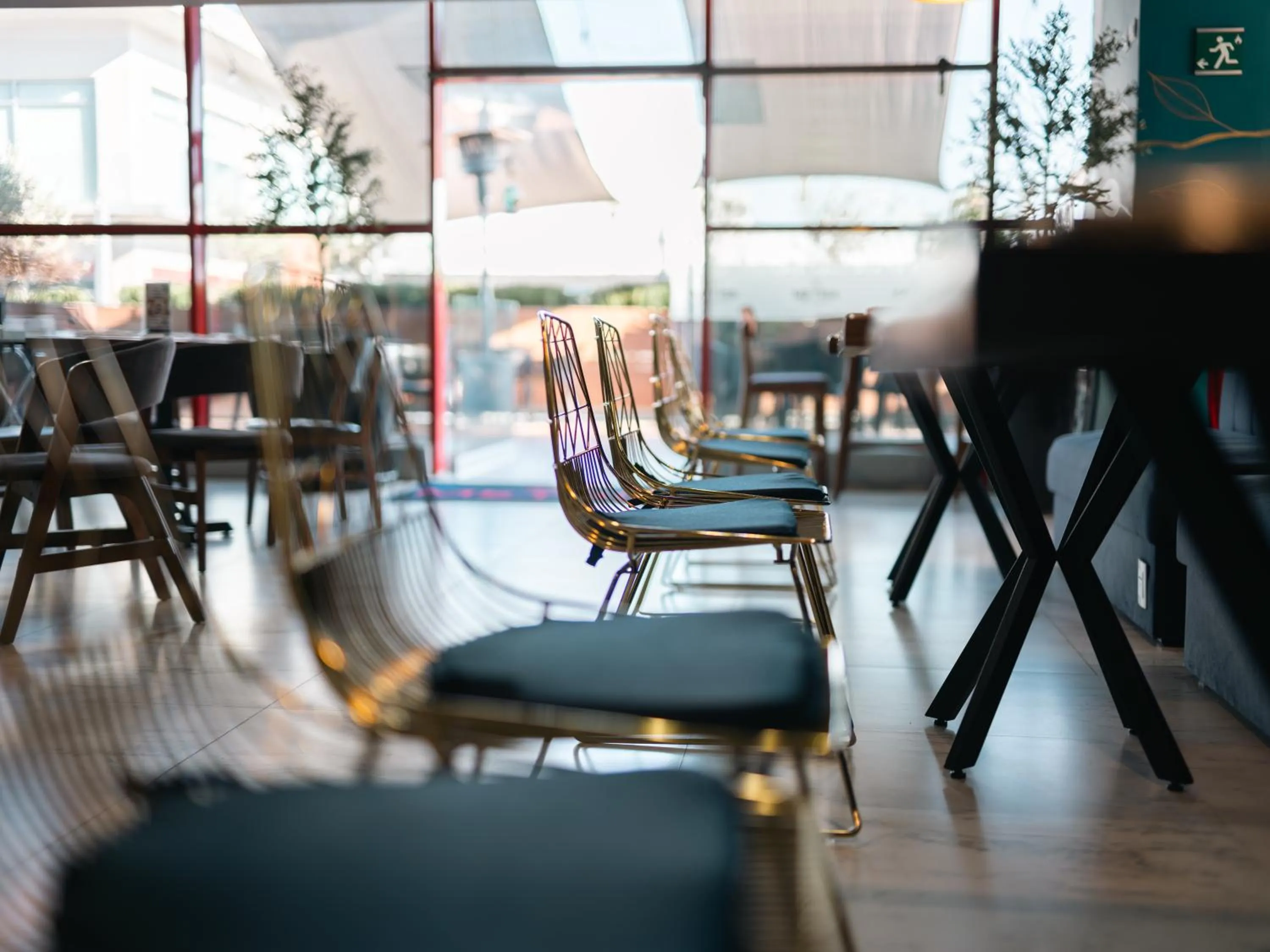 Restaurant/places to eat in Metria Hotel