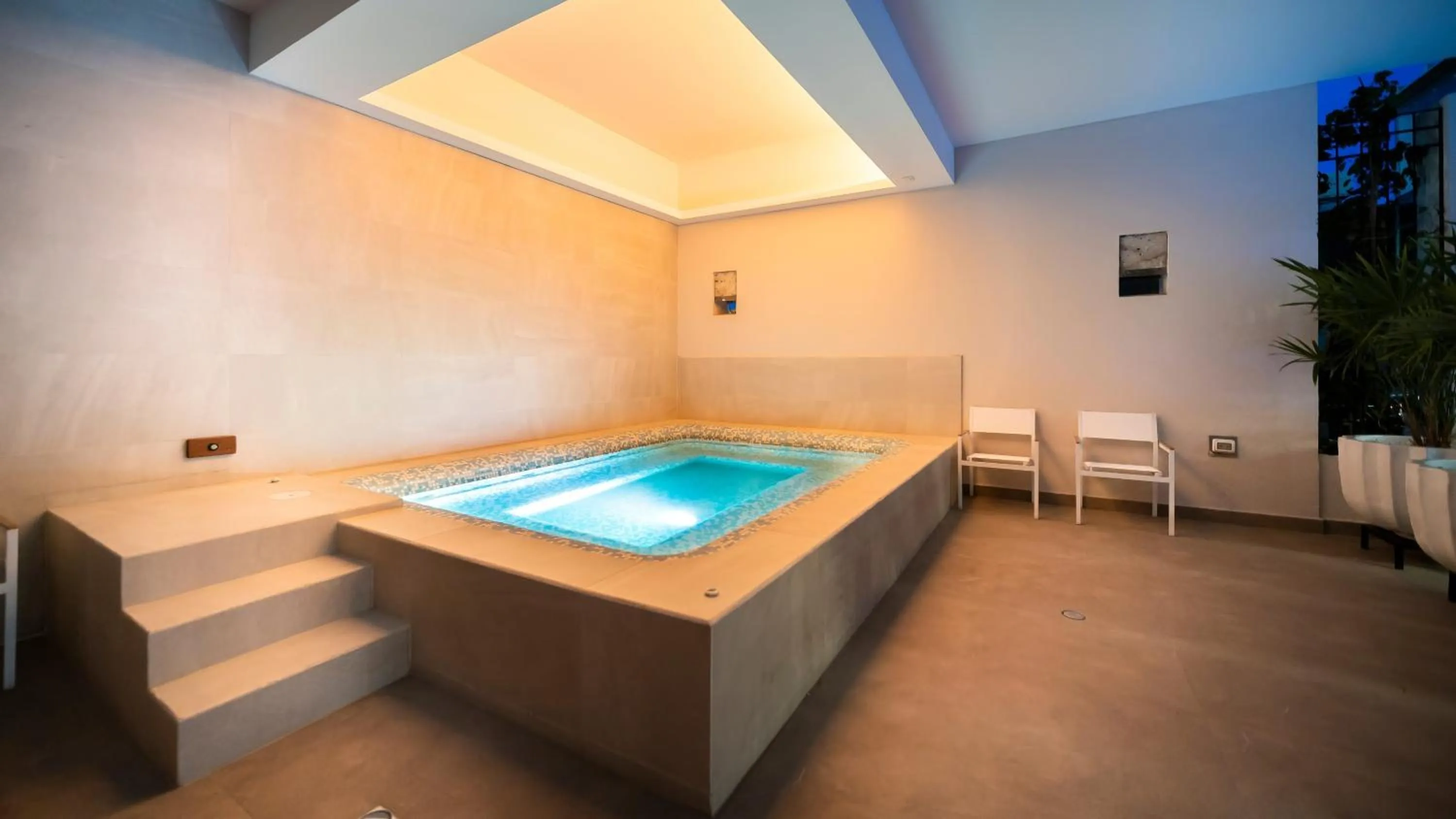 Hot Tub in Metria Hotel