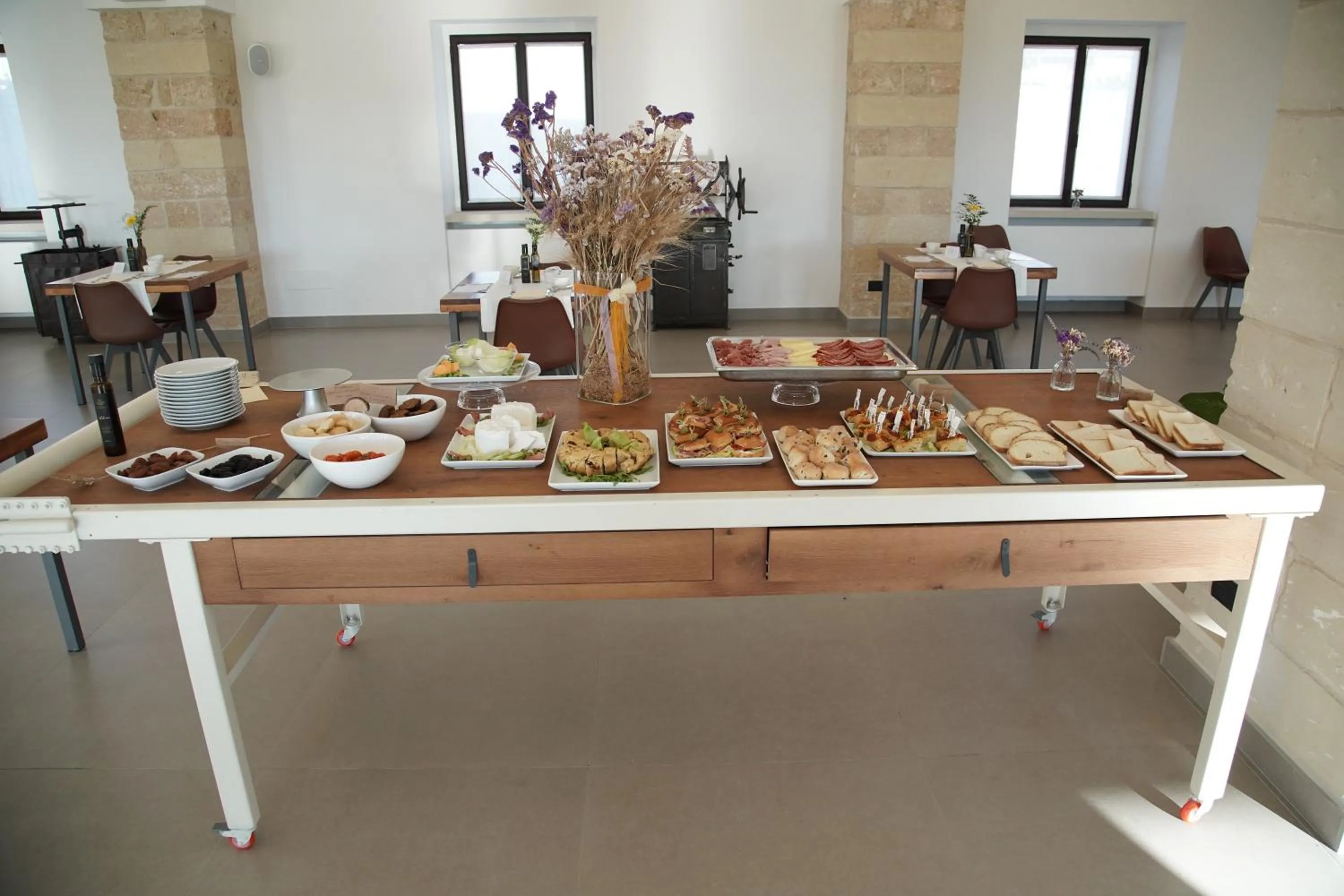 Buffet breakfast in Masseria Rifisa AgriResort