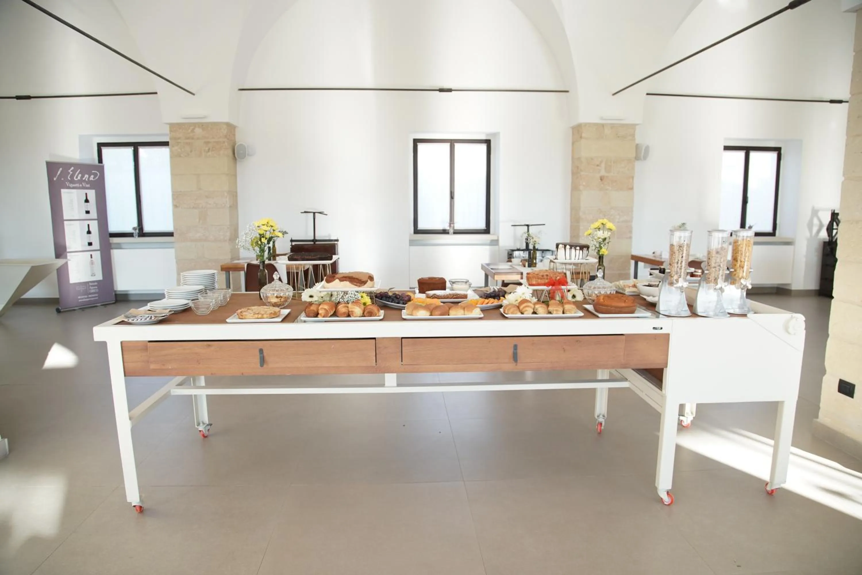 Buffet breakfast in Masseria Rifisa AgriResort
