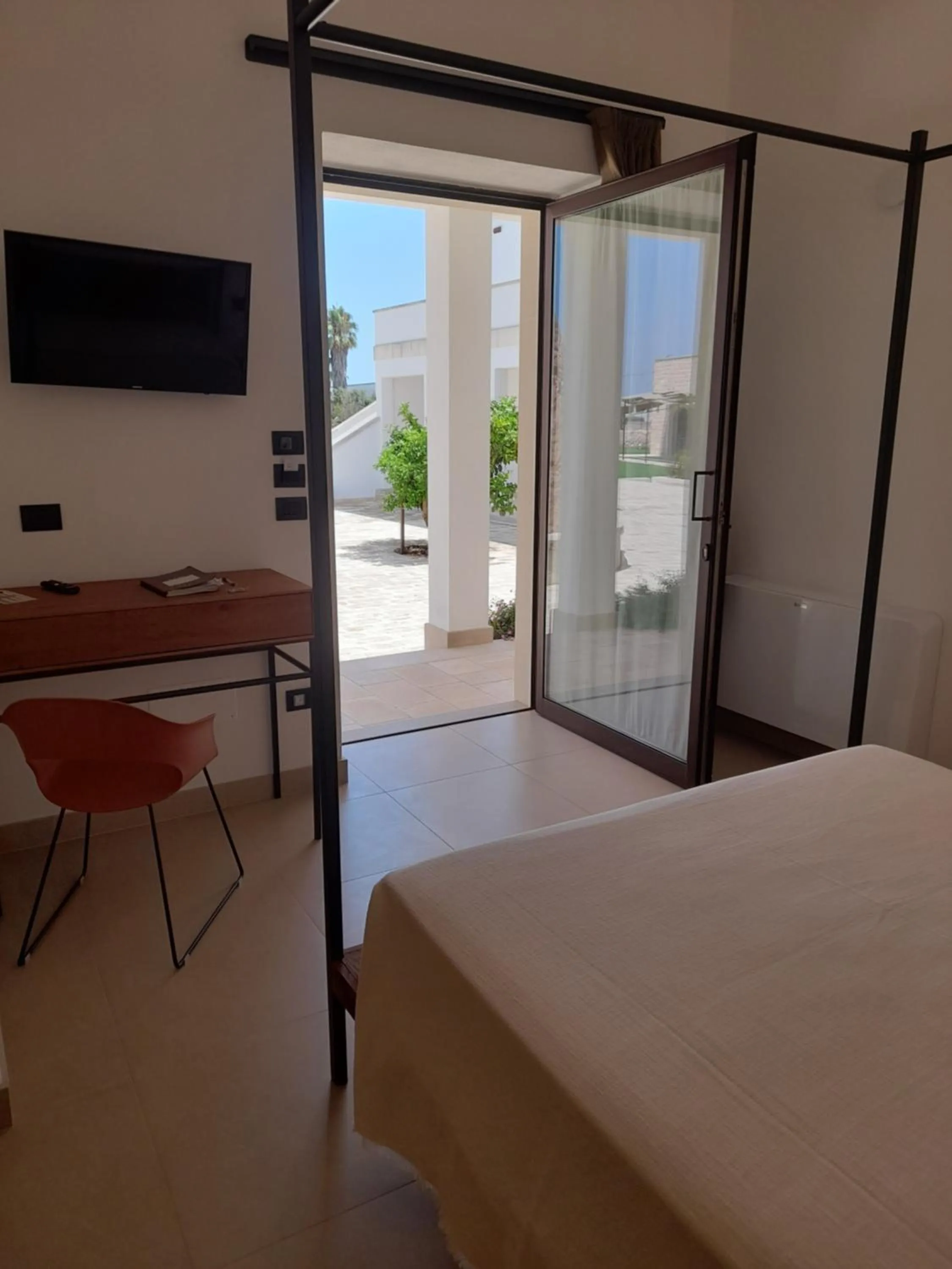 Photo of the whole room, Bed in Masseria Rifisa AgriResort