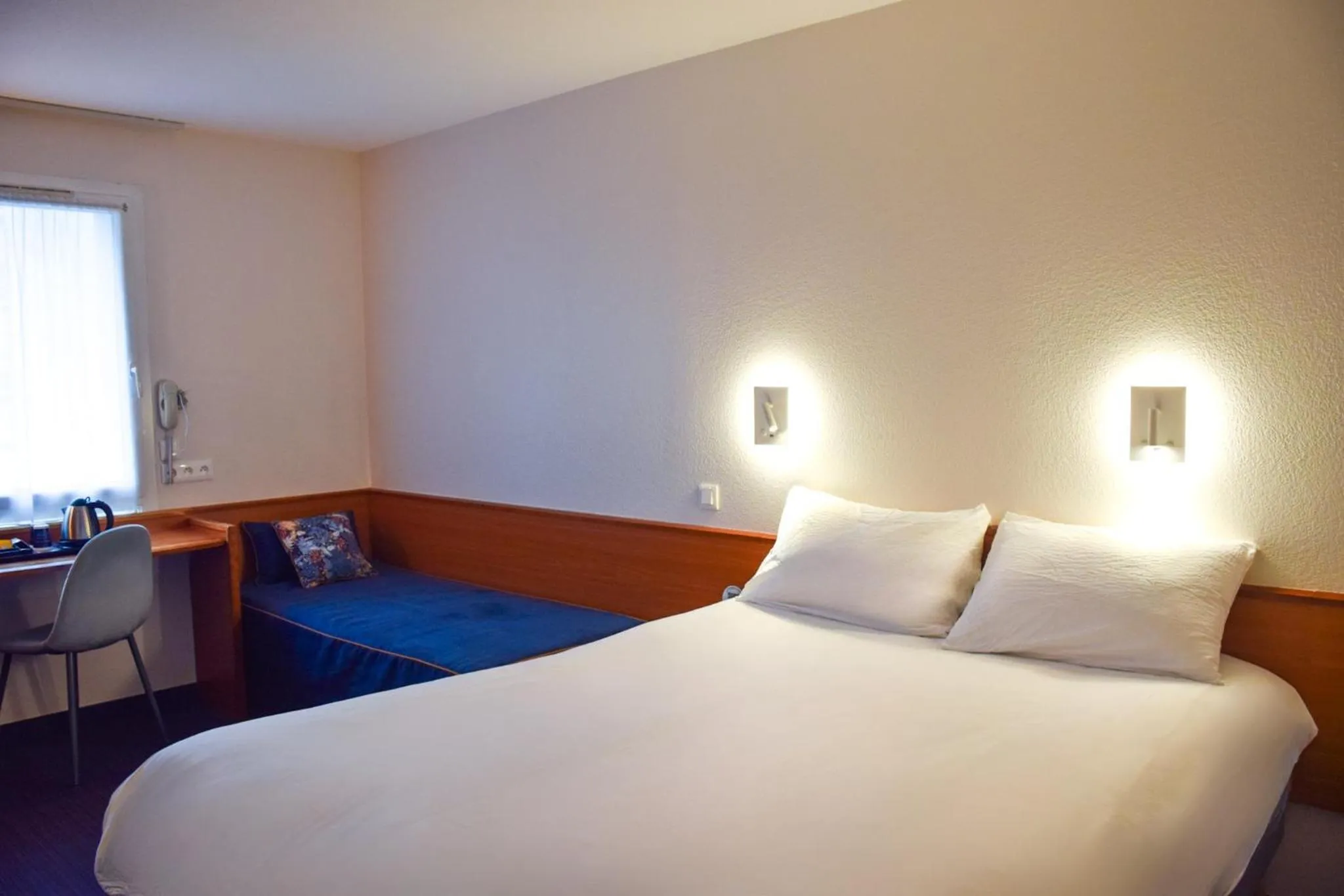 Bedroom, Bed in B&B HOTEL Rodez Bourran